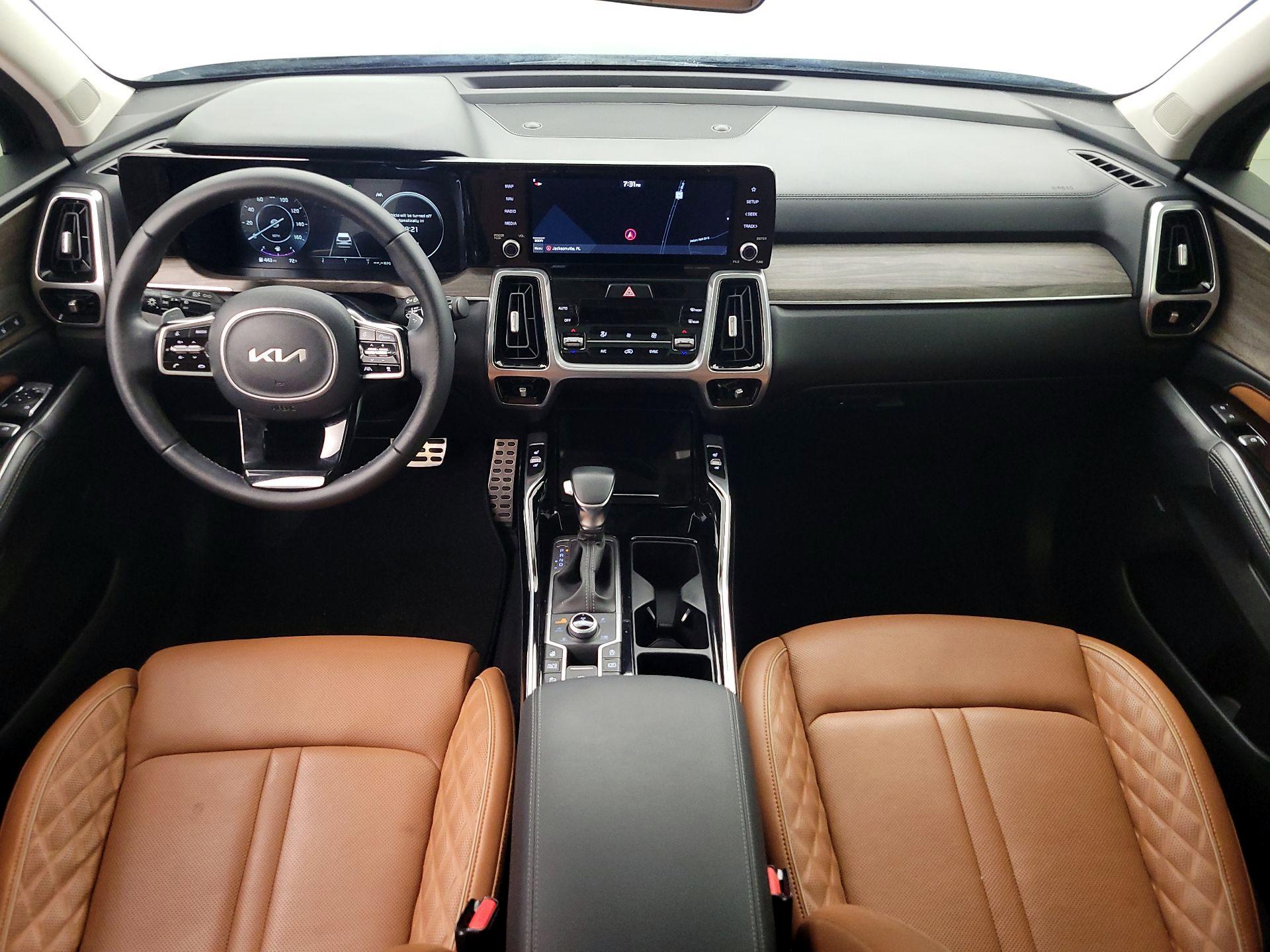 Thumbnail: 2022 Kia Sorento - 9