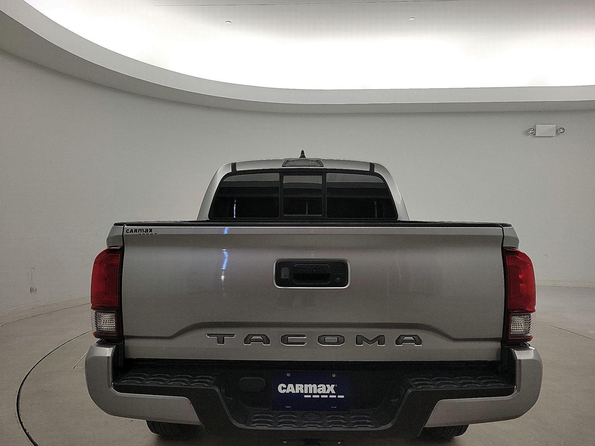 Thumbnail: 2021 Toyota Tacoma - 20
