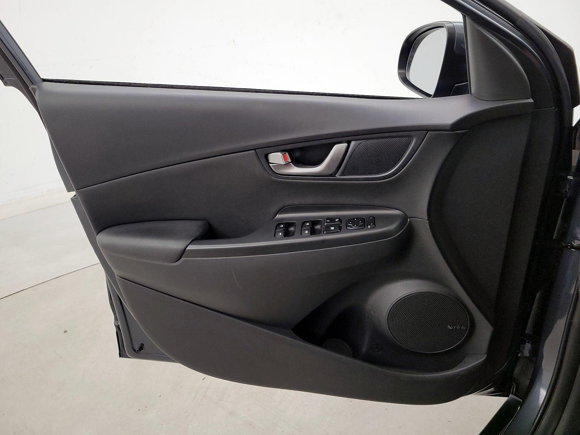 Thumbnail: 2021 Hyundai Kona - 12