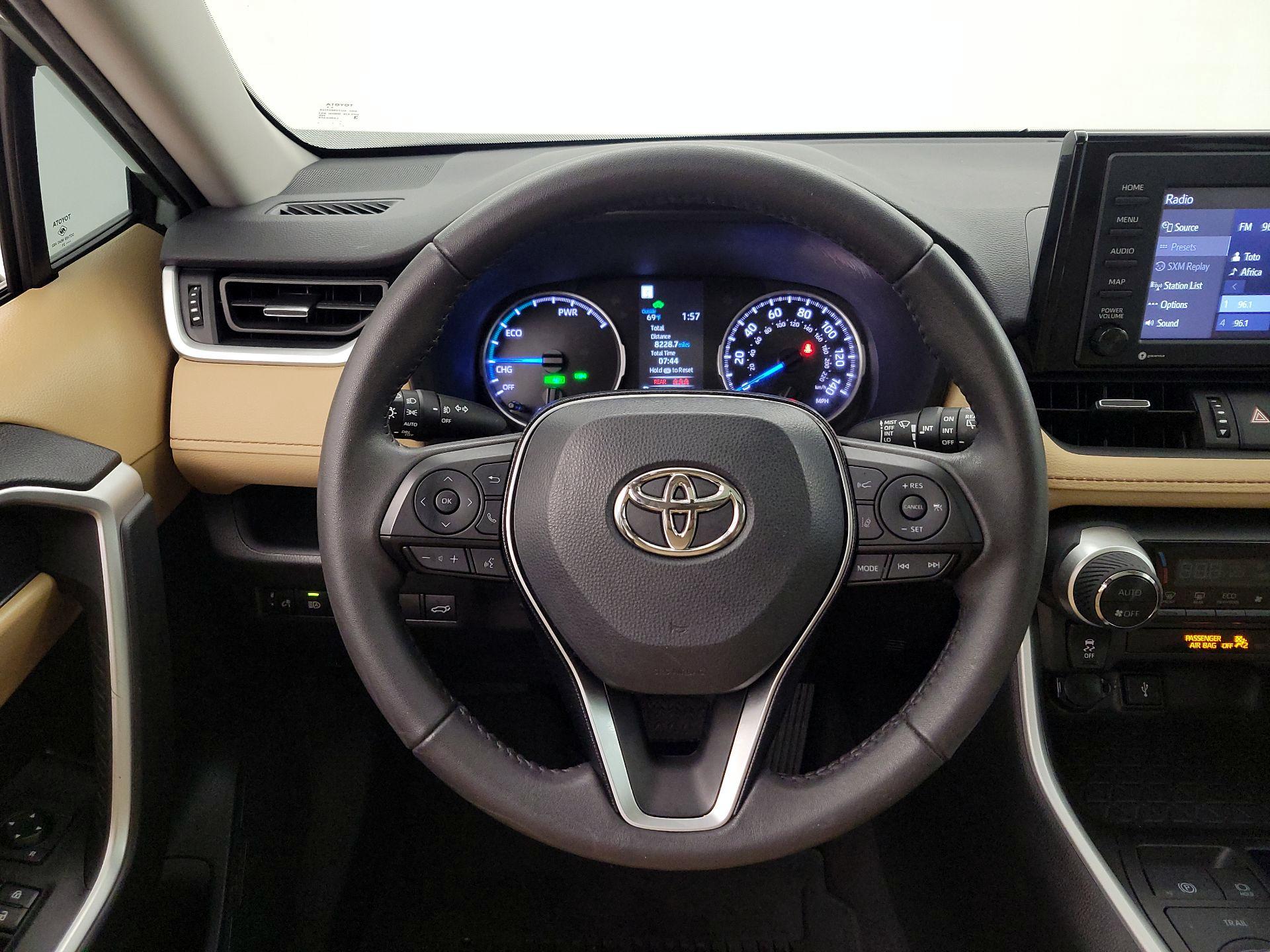 Thumbnail: 2021 Toyota RAV4 - 10