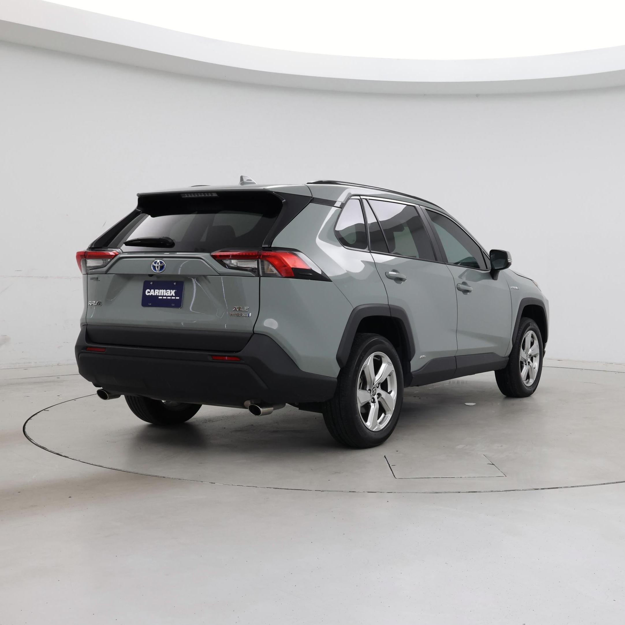 Thumbnail: 2021 Toyota RAV4 - 8