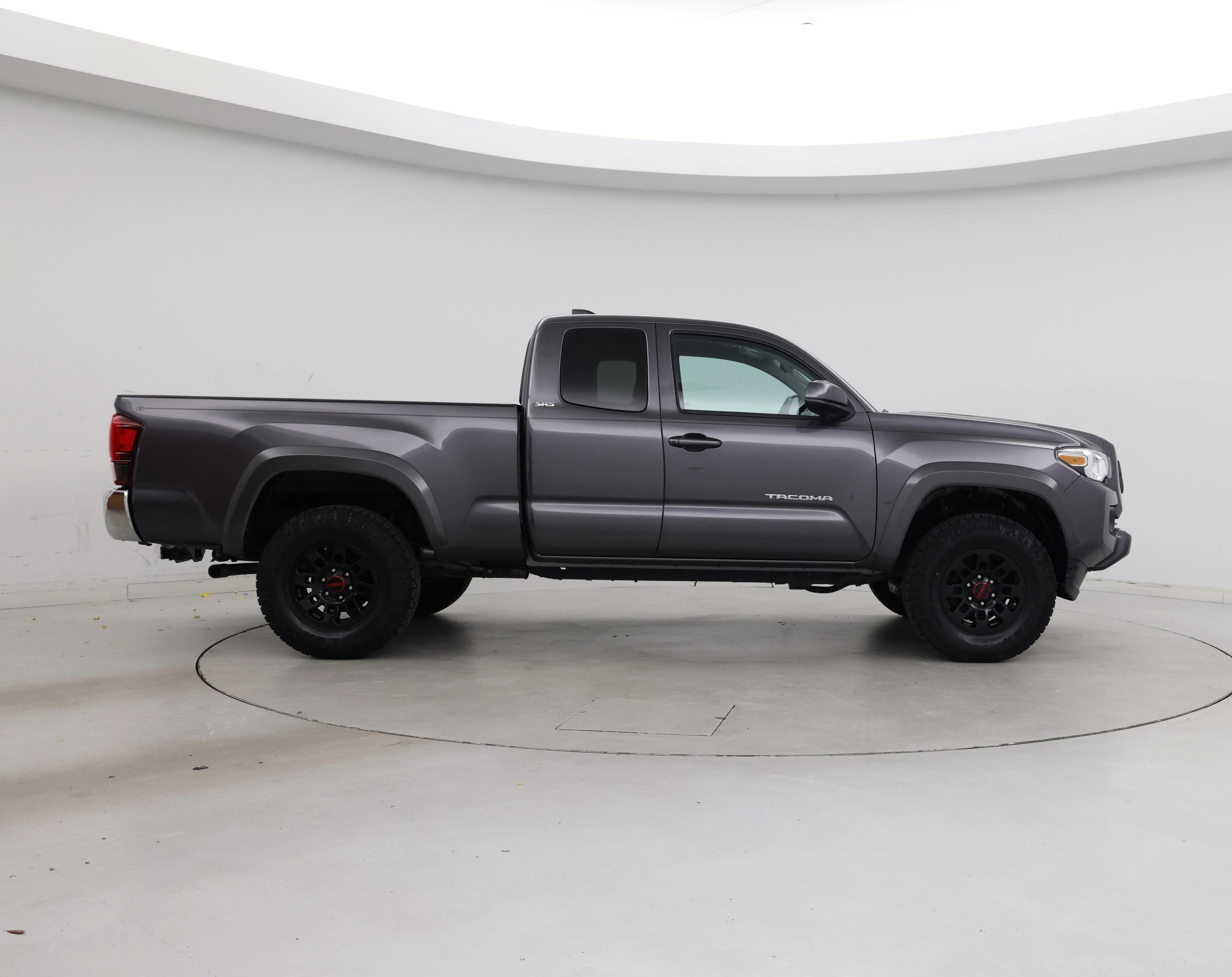 Thumbnail: 2022 Toyota Tacoma - 7