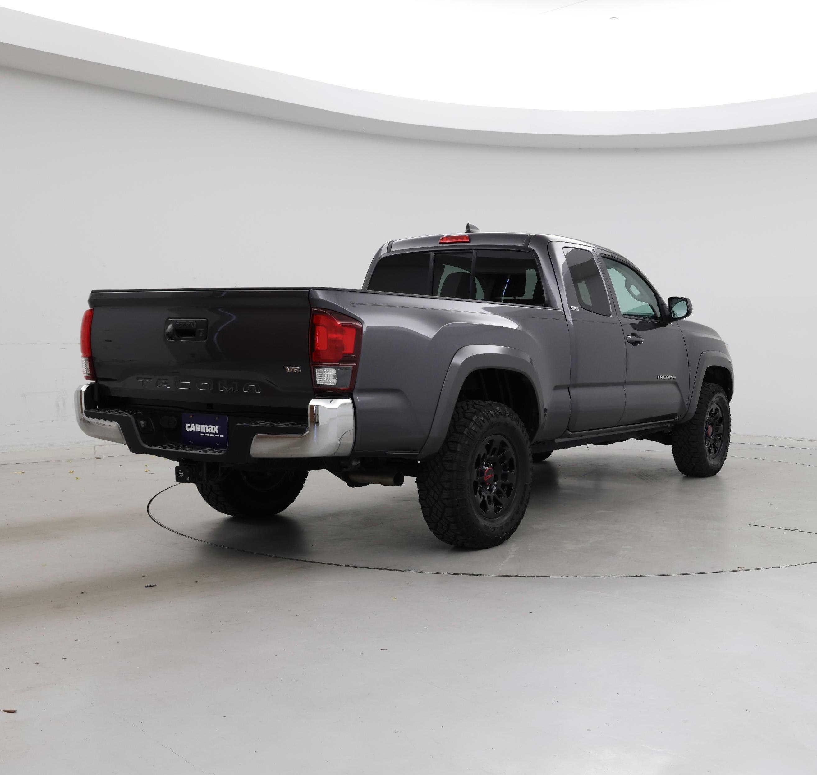 Thumbnail: 2022 Toyota Tacoma - 8