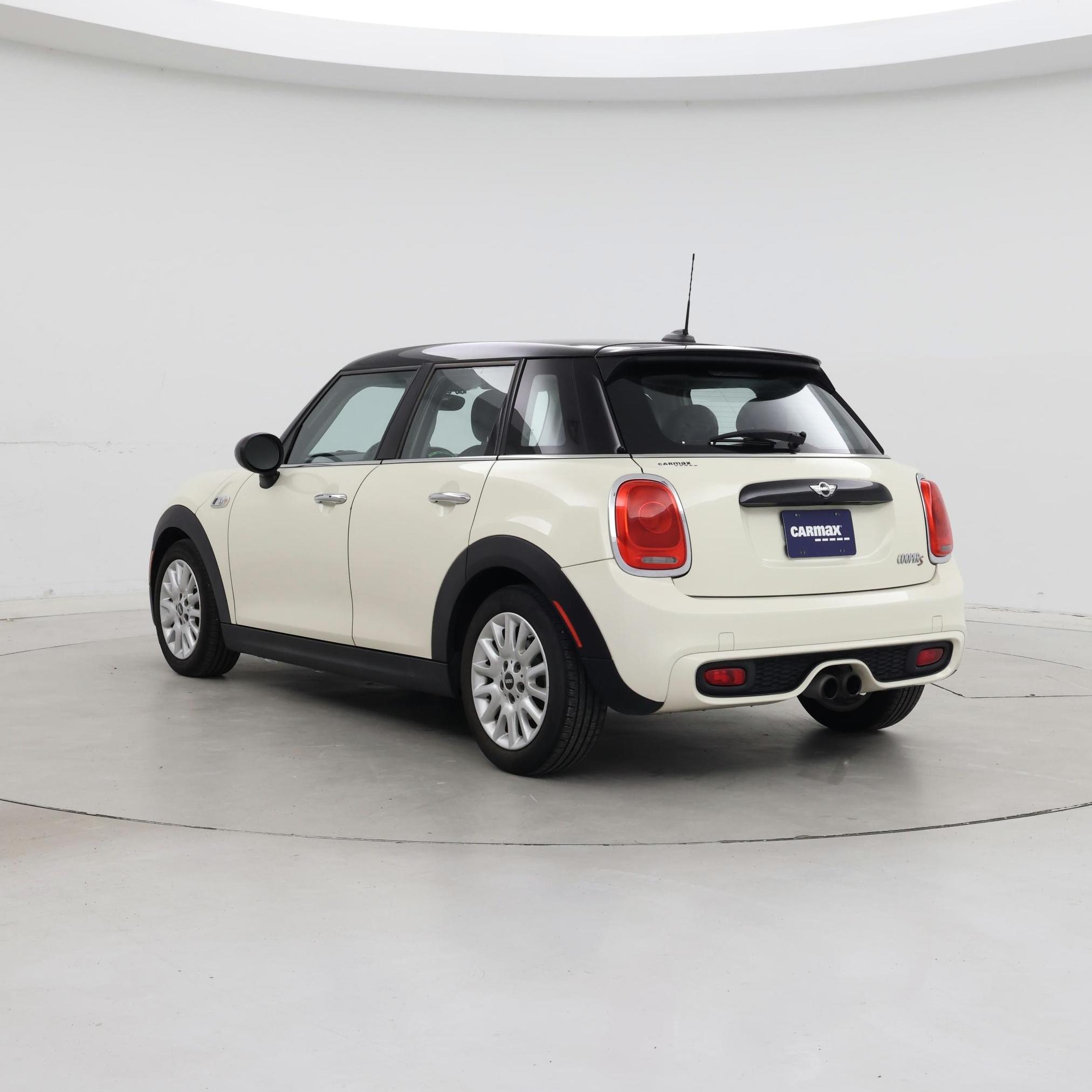 Thumbnail: 2016 MINI Cooper Hardtop - 2