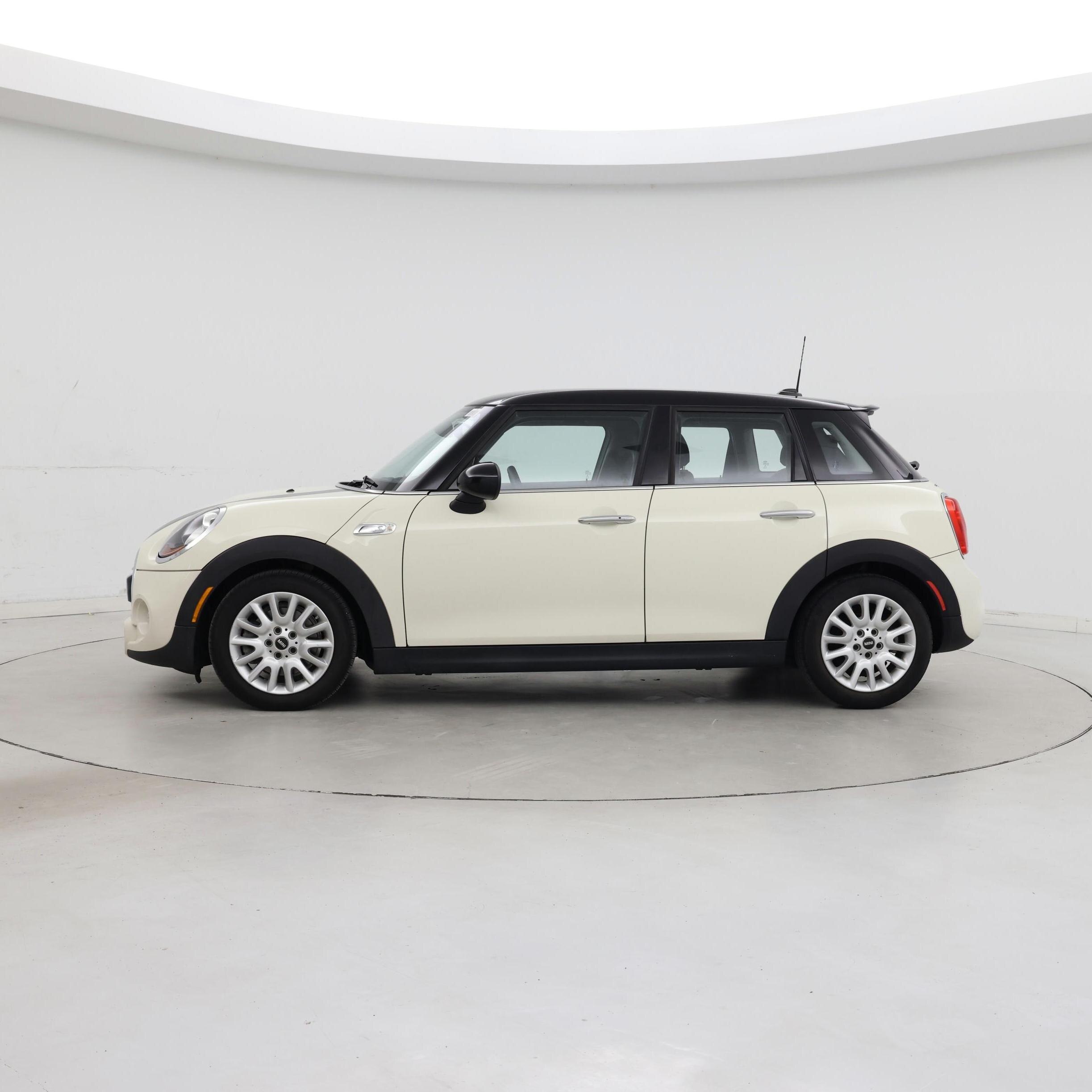 Thumbnail: 2016 MINI Cooper Hardtop - 3