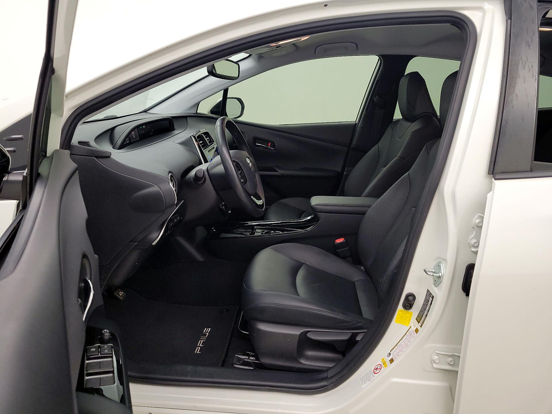 Thumbnail: 2019 Toyota Prius - 11