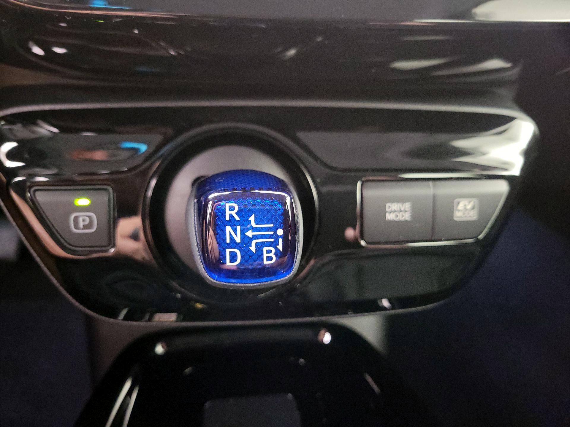 Thumbnail: 2019 Toyota Prius - 17