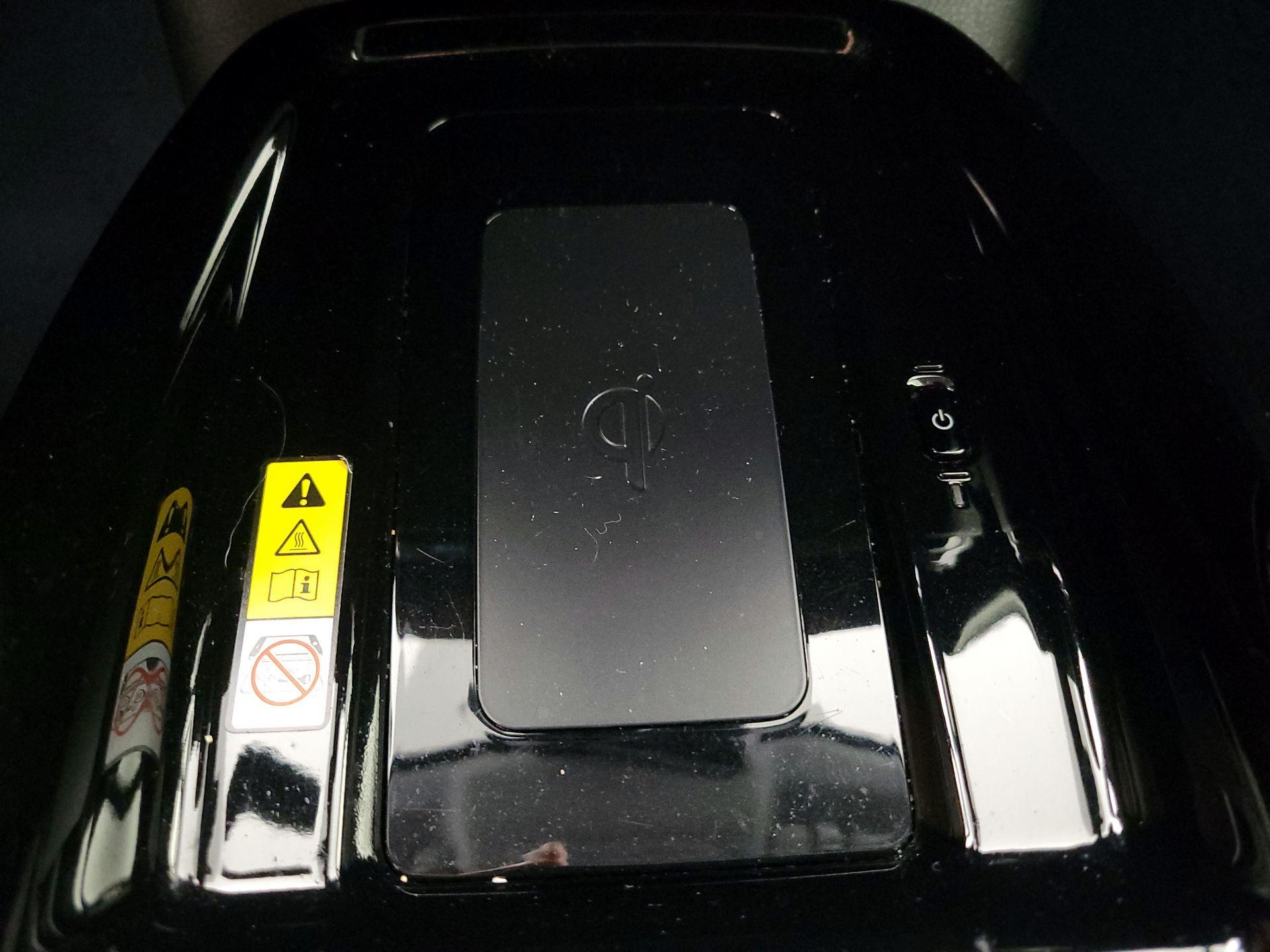 Thumbnail: 2019 Toyota Prius - 18