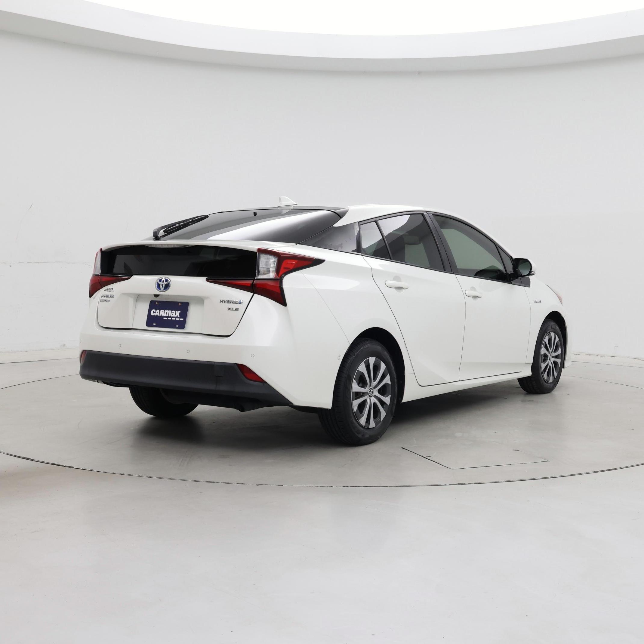 Thumbnail: 2019 Toyota Prius - 8