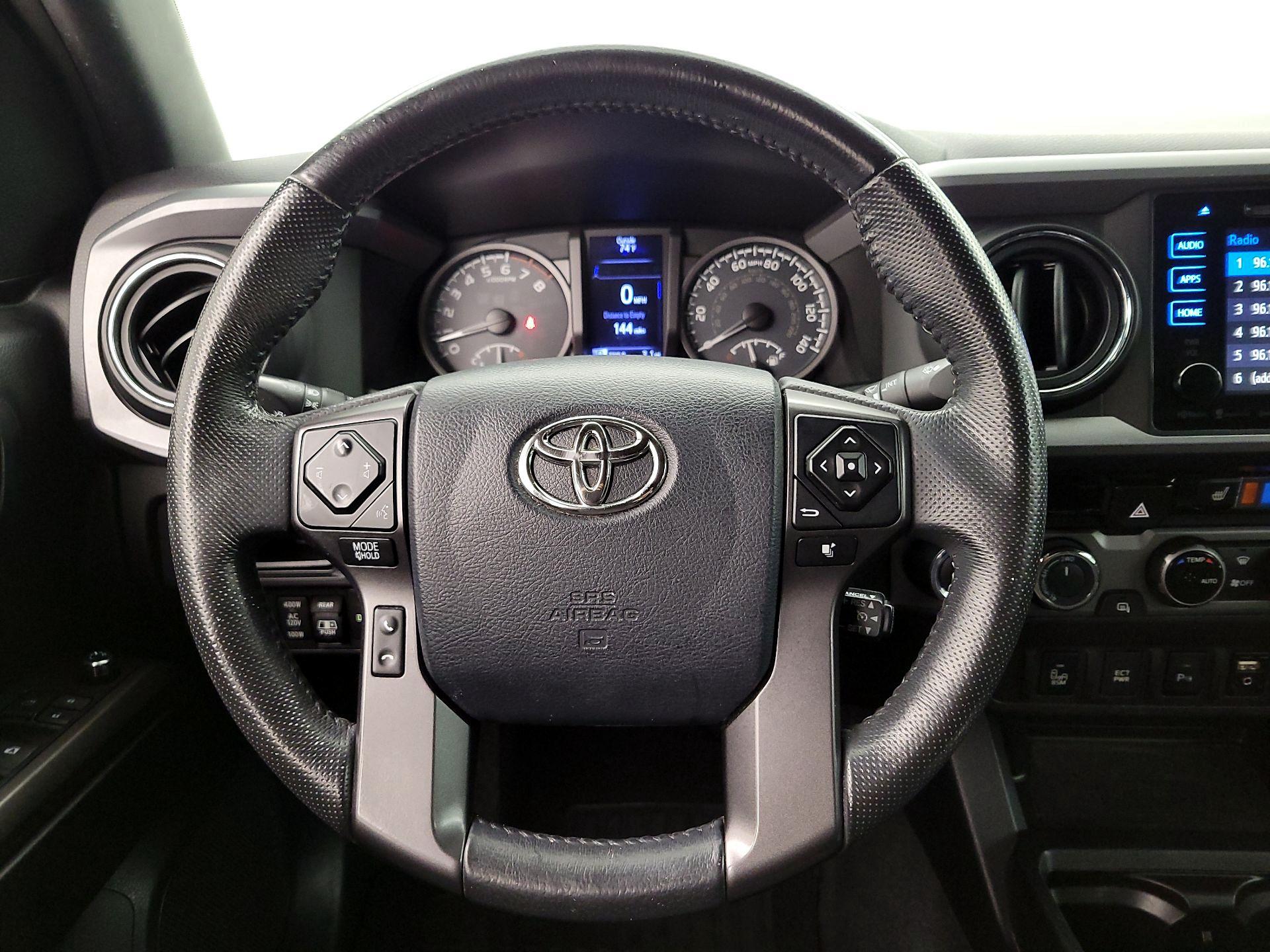 Thumbnail: 2017 Toyota Tacoma - 10