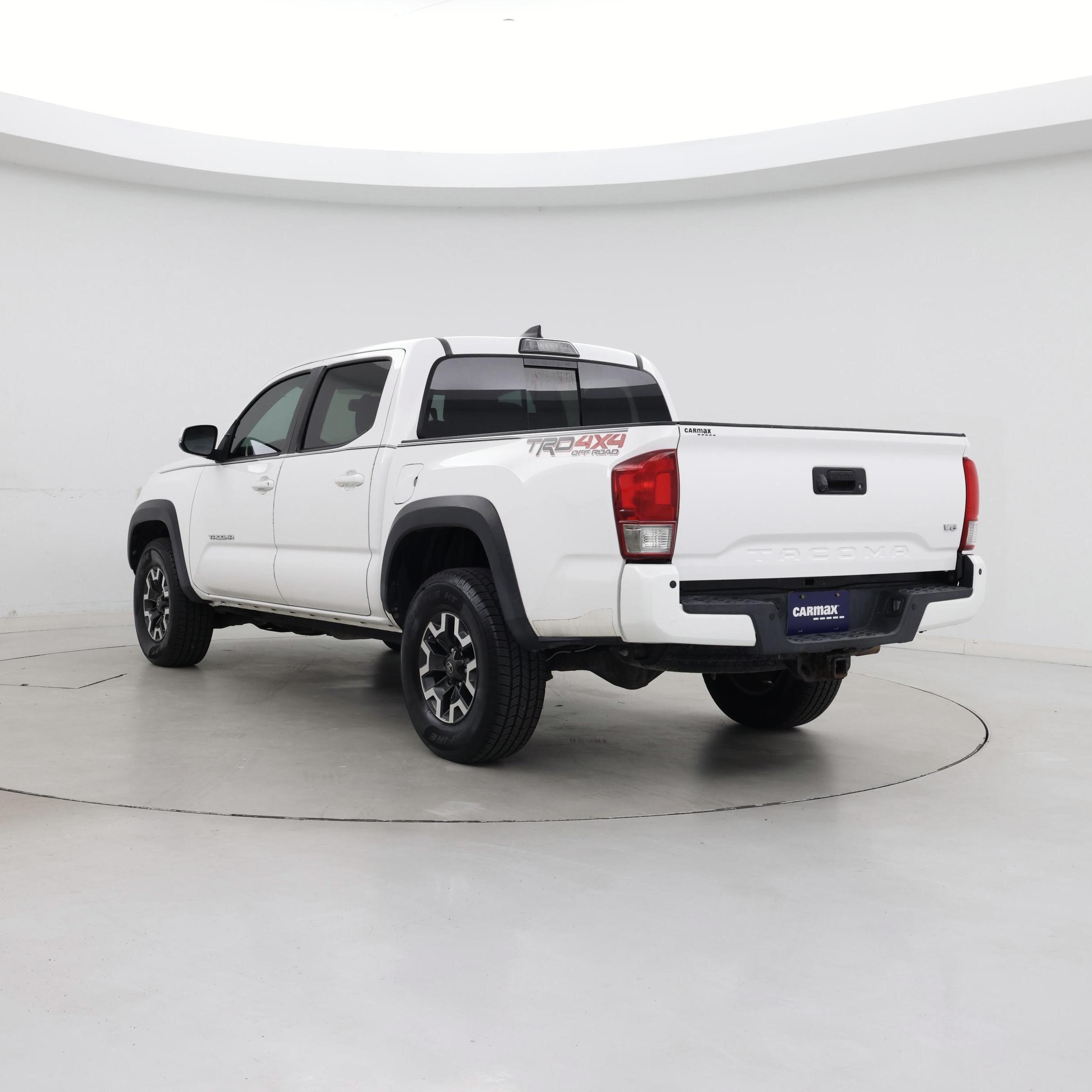 Thumbnail: 2017 Toyota Tacoma - 2