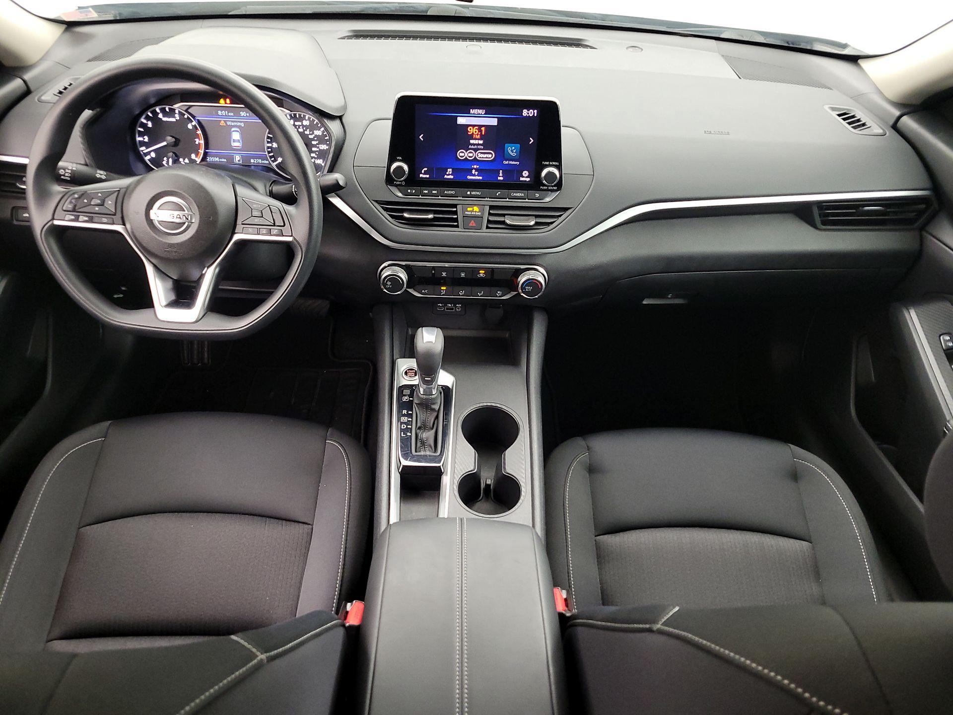 Thumbnail: 2019 Nissan Altima - 9