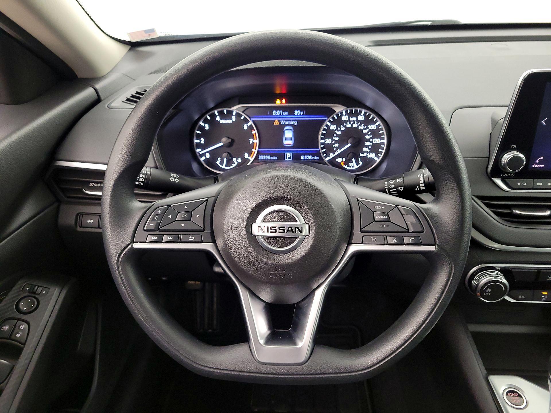 Thumbnail: 2019 Nissan Altima - 10