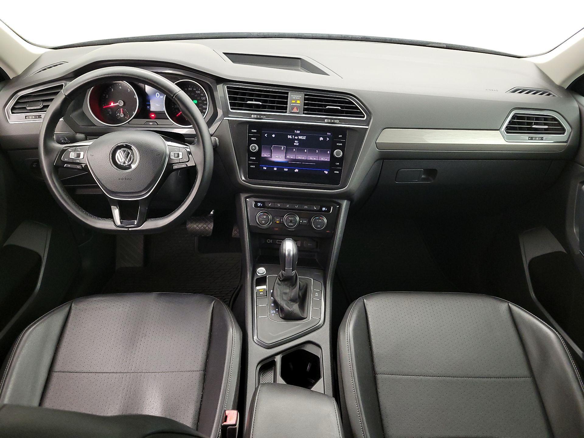 Thumbnail: 2018 Volkswagen Tiguan - 9
