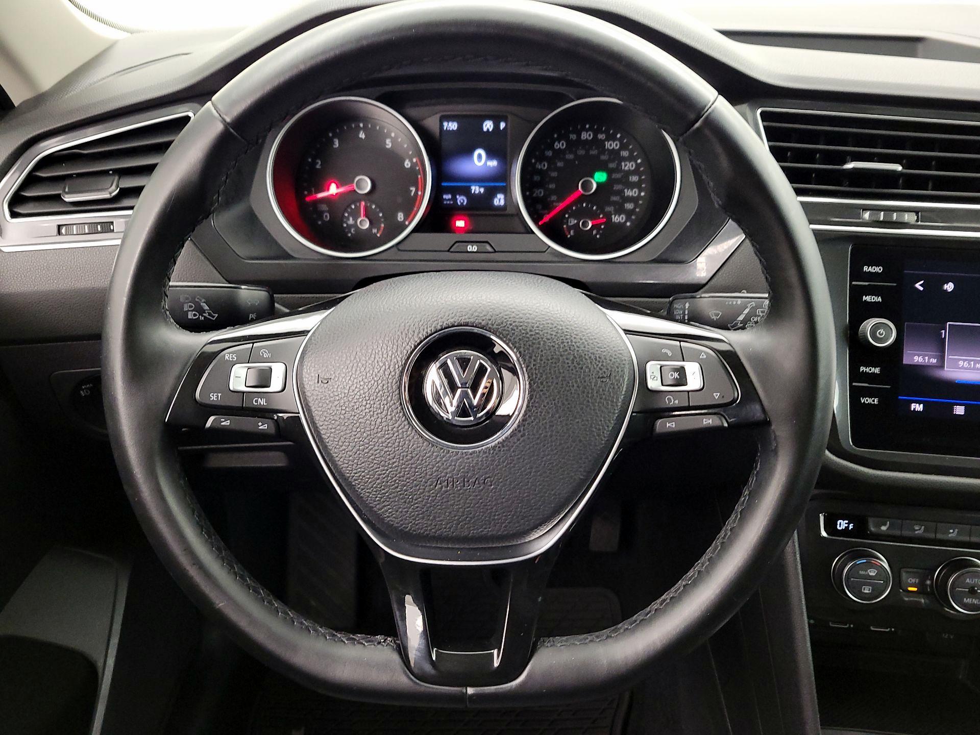 Thumbnail: 2018 Volkswagen Tiguan - 10