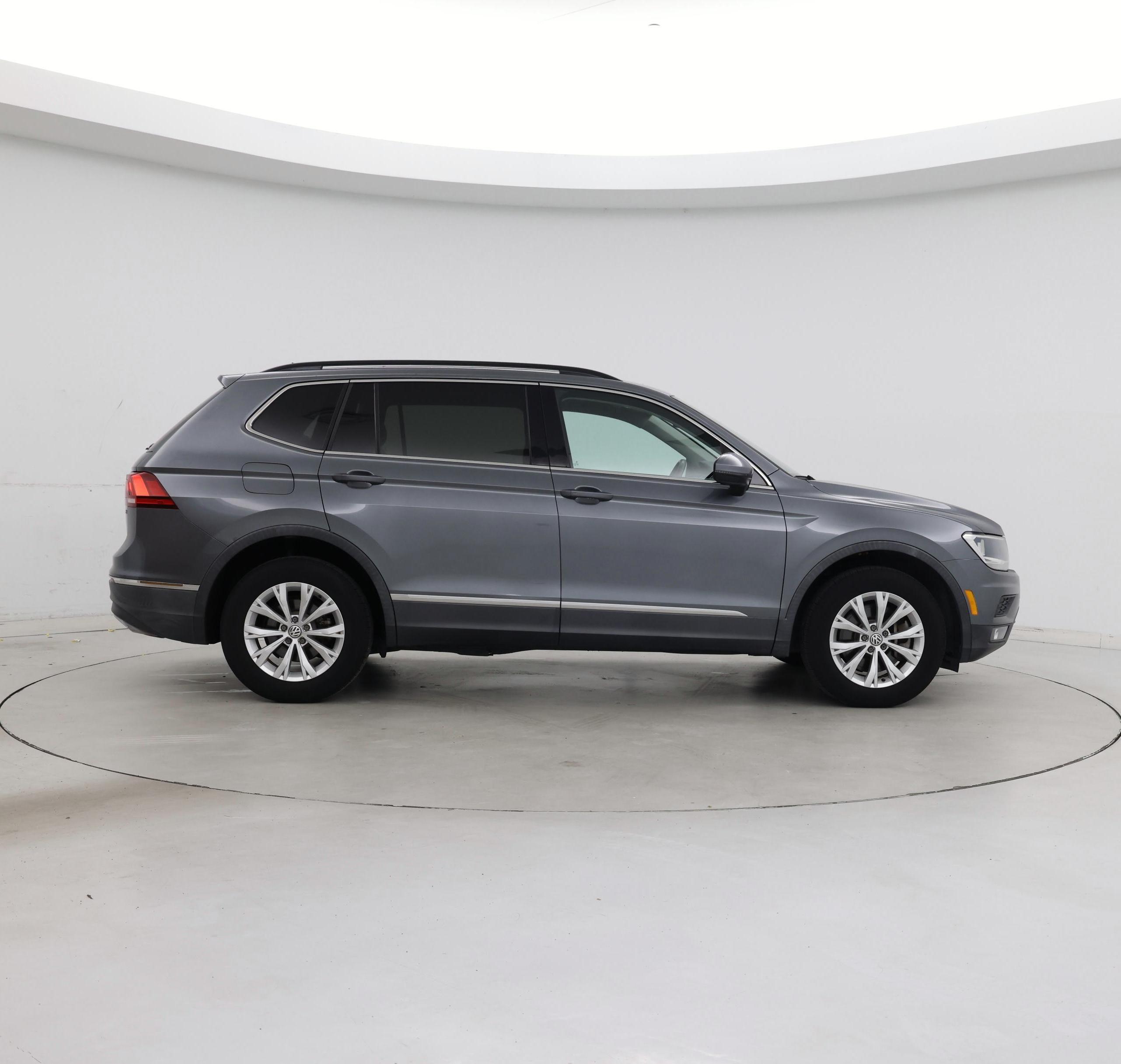 Thumbnail: 2018 Volkswagen Tiguan - 7
