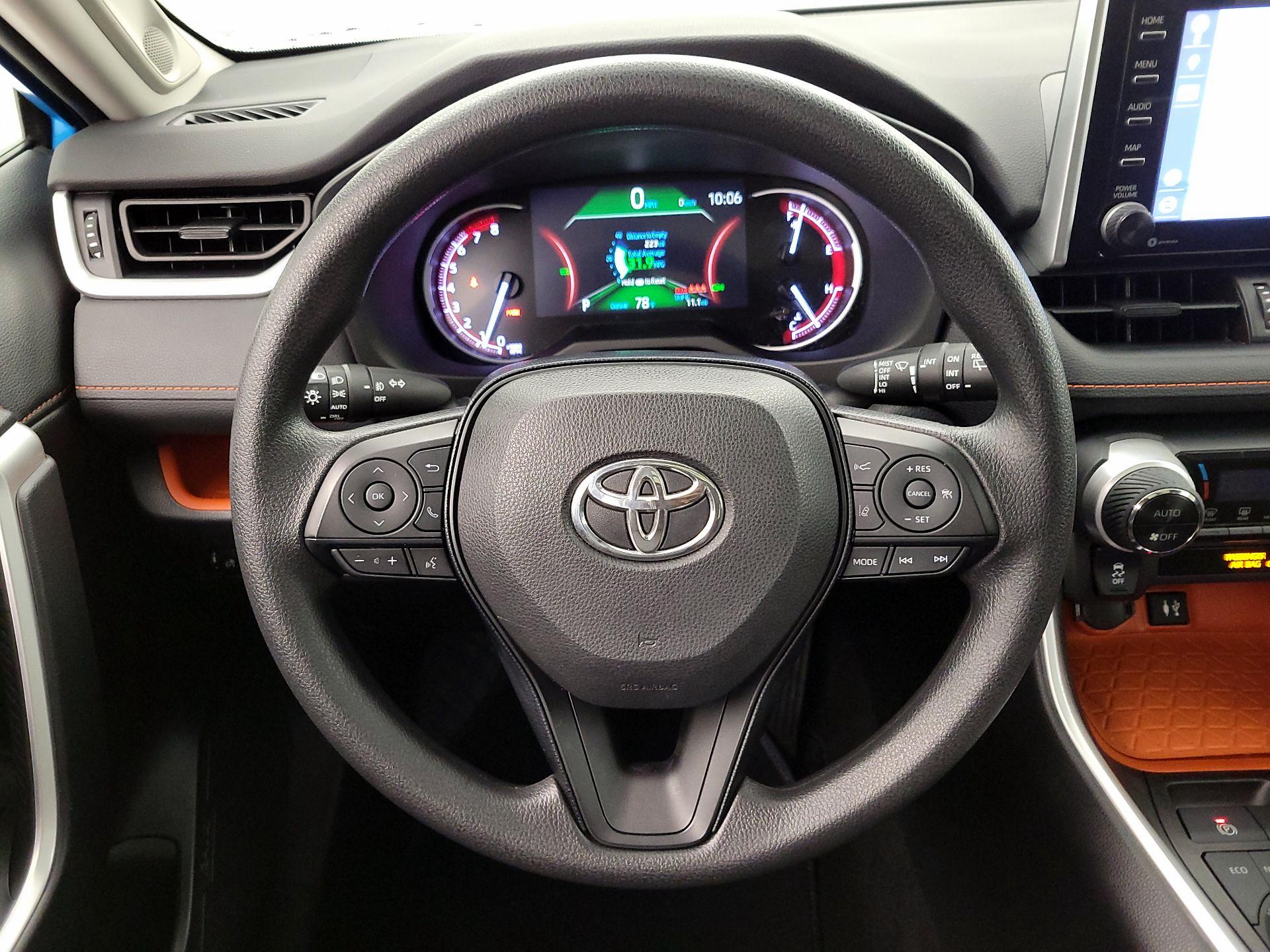Thumbnail: 2019 Toyota RAV4 - 10
