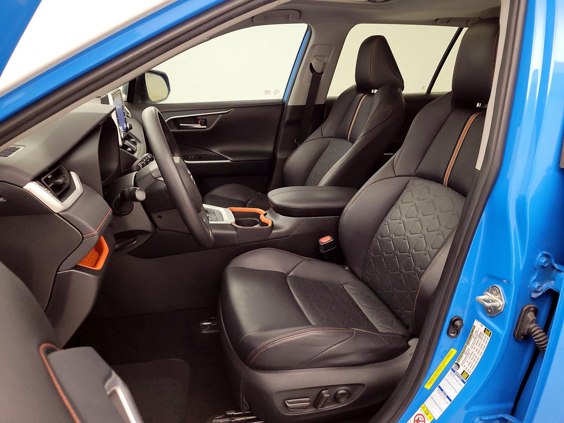 Thumbnail: 2019 Toyota RAV4 - 11