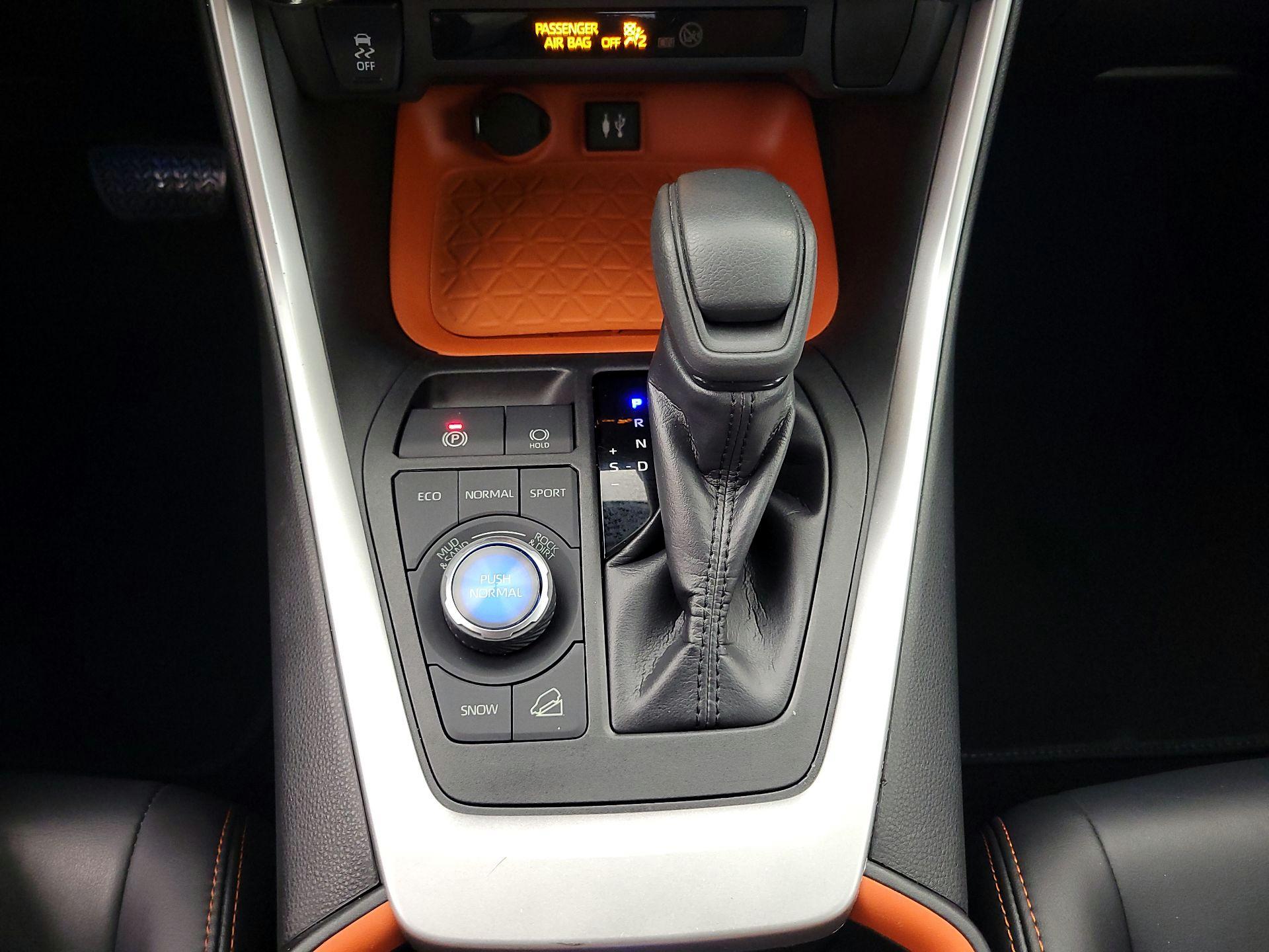 Thumbnail: 2019 Toyota RAV4 - 18