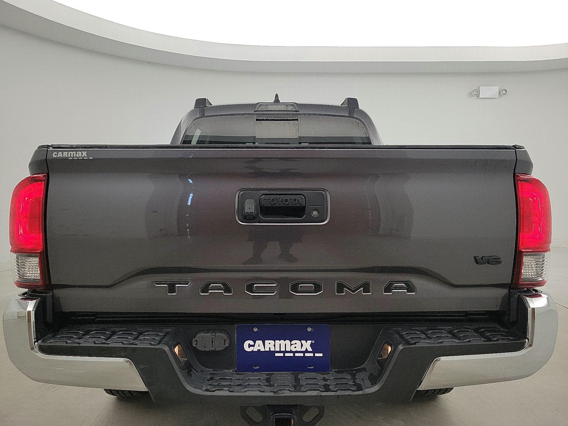 Thumbnail: 2021 Toyota Tacoma - 20