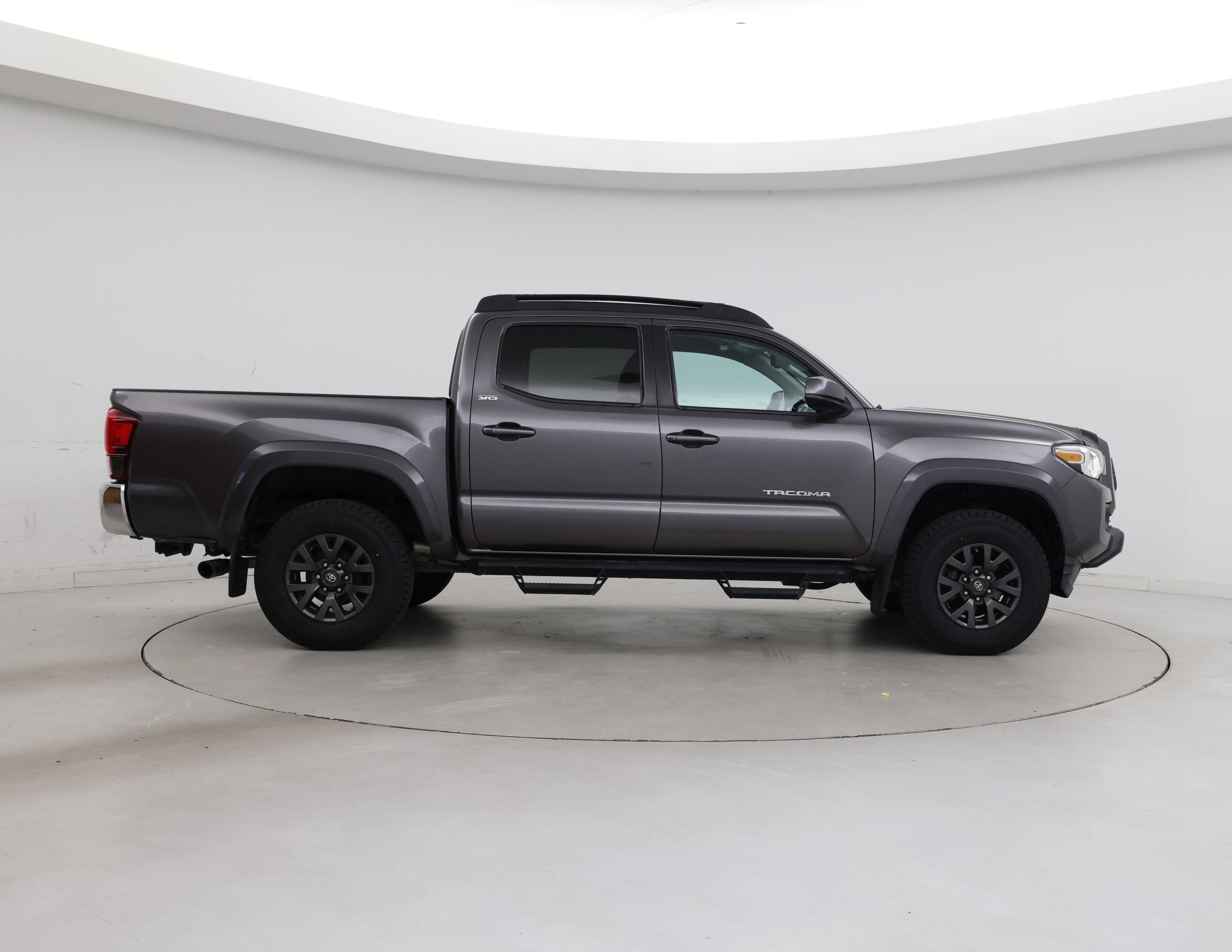 Thumbnail: 2021 Toyota Tacoma - 7