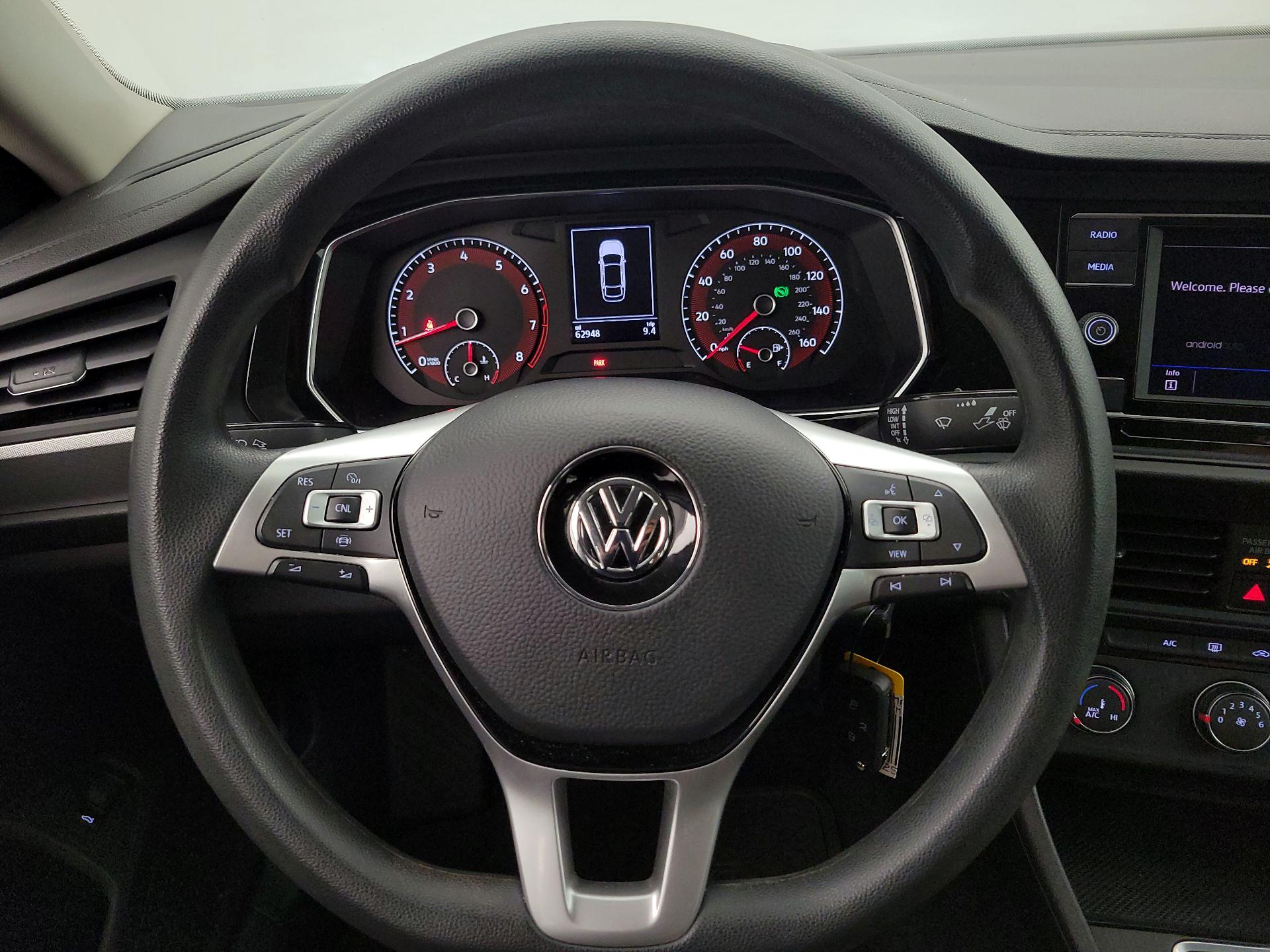 Thumbnail: 2019 Volkswagen Jetta - 10