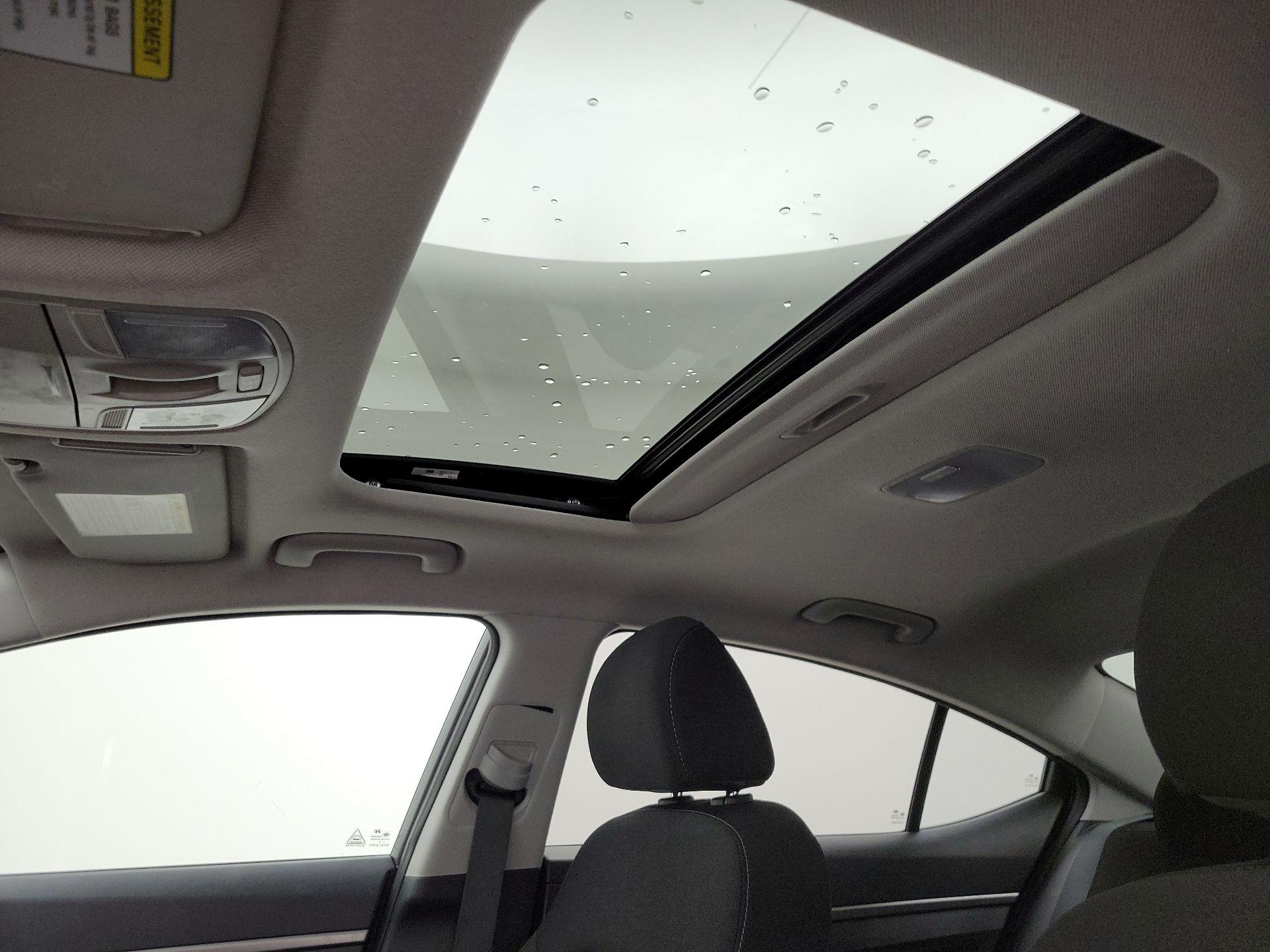 Thumbnail: 2018 Hyundai Elantra - 19