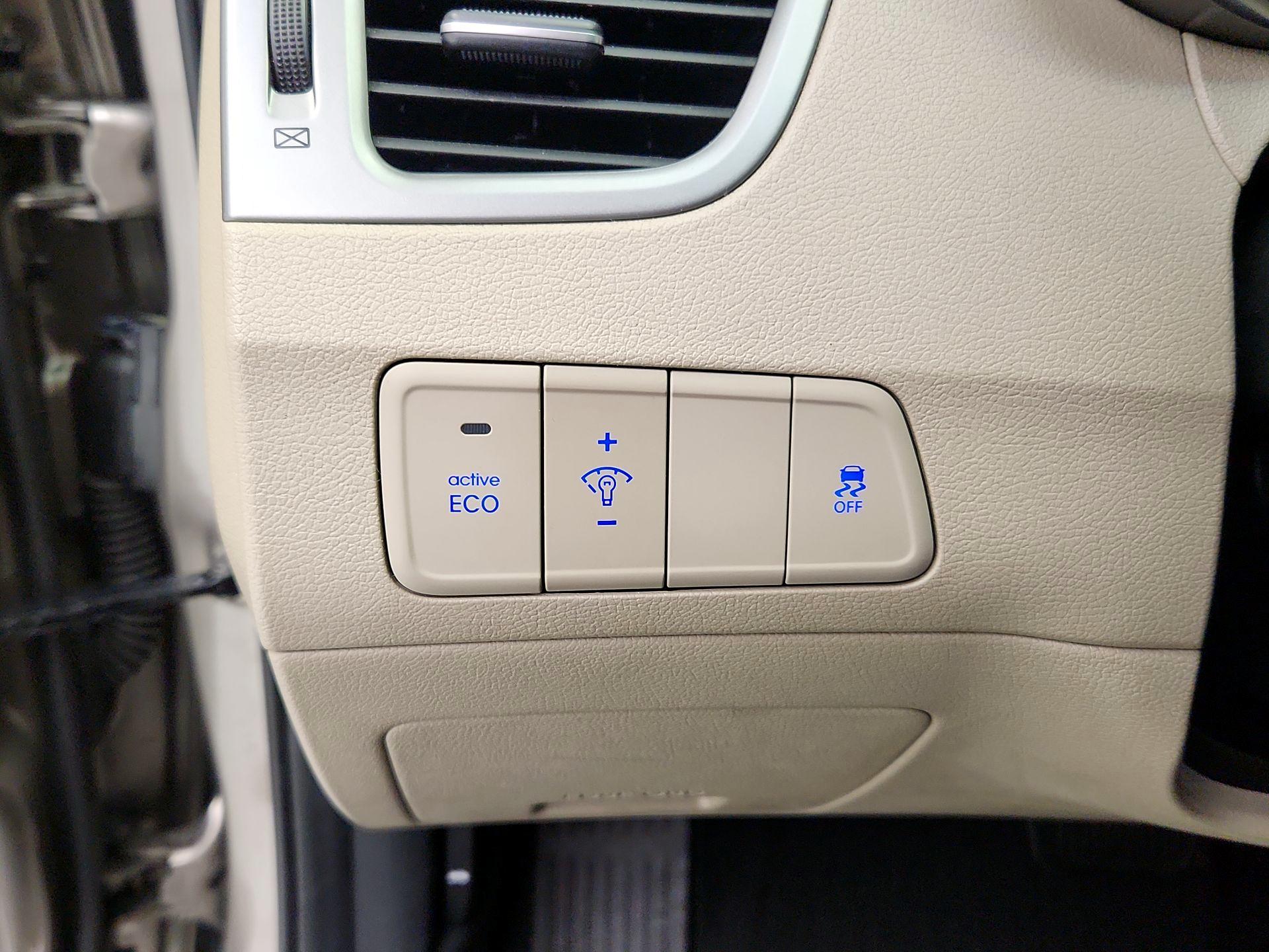 Thumbnail: 2014 Hyundai Elantra - 13