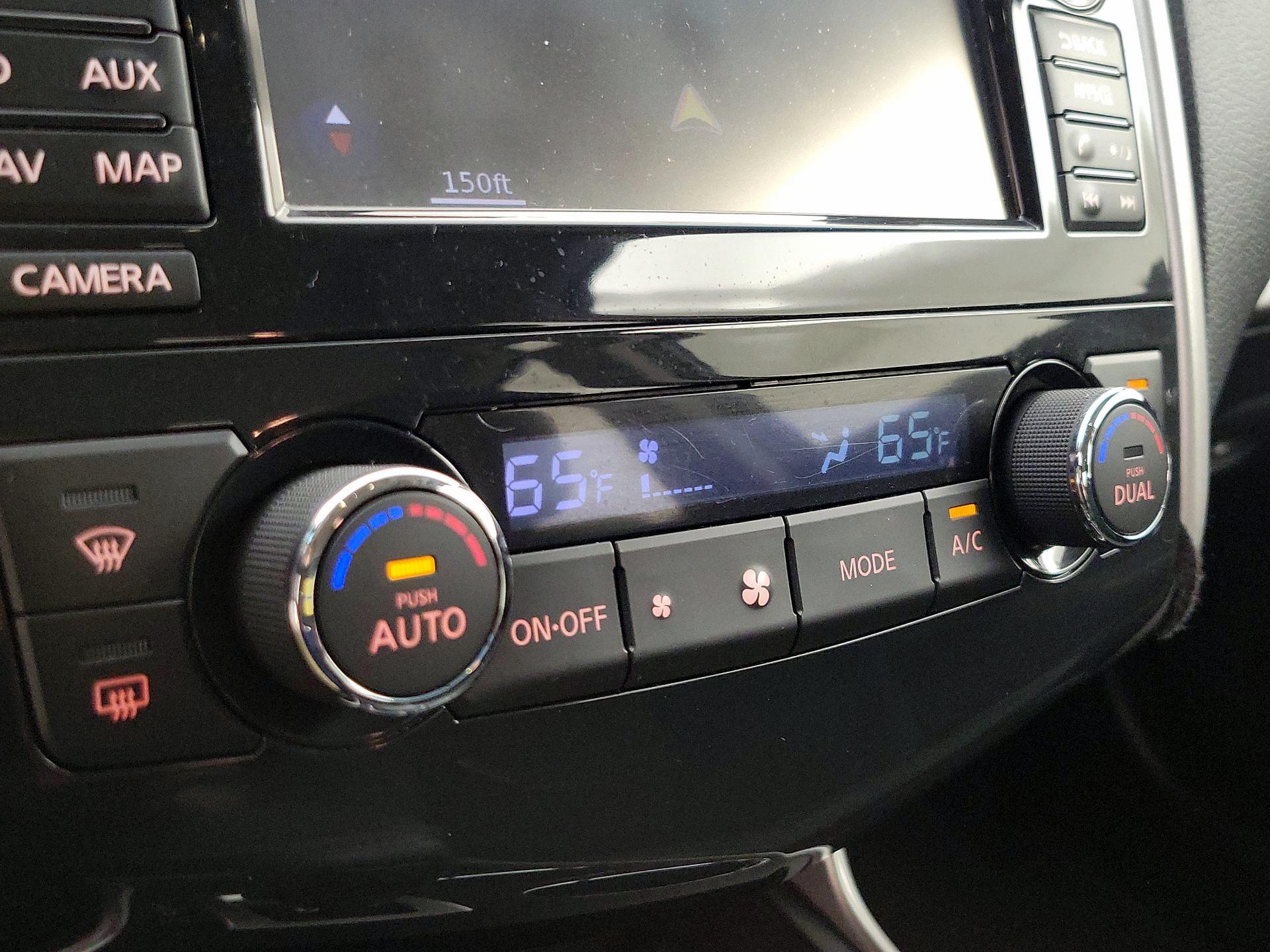 Thumbnail: 2015 Nissan Altima - 17