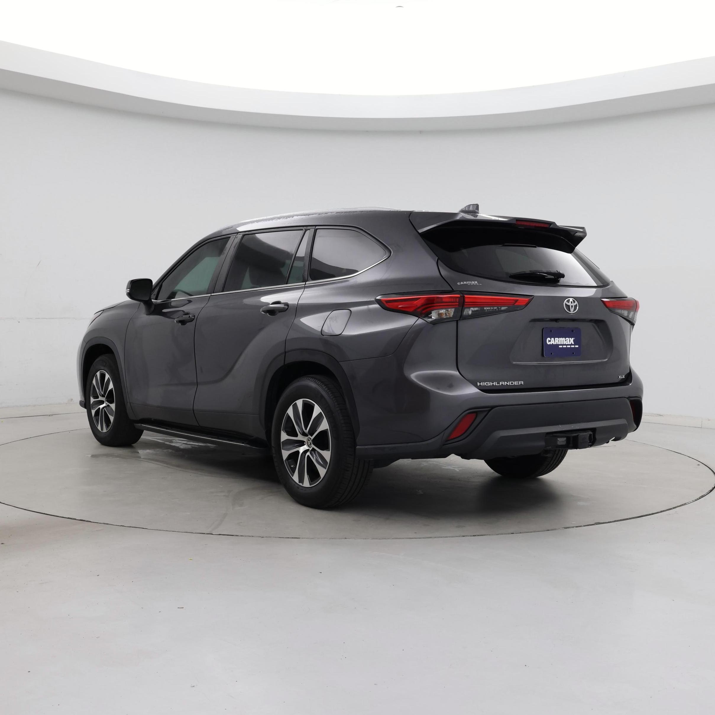 Thumbnail: 2023 Toyota Highlander - 2