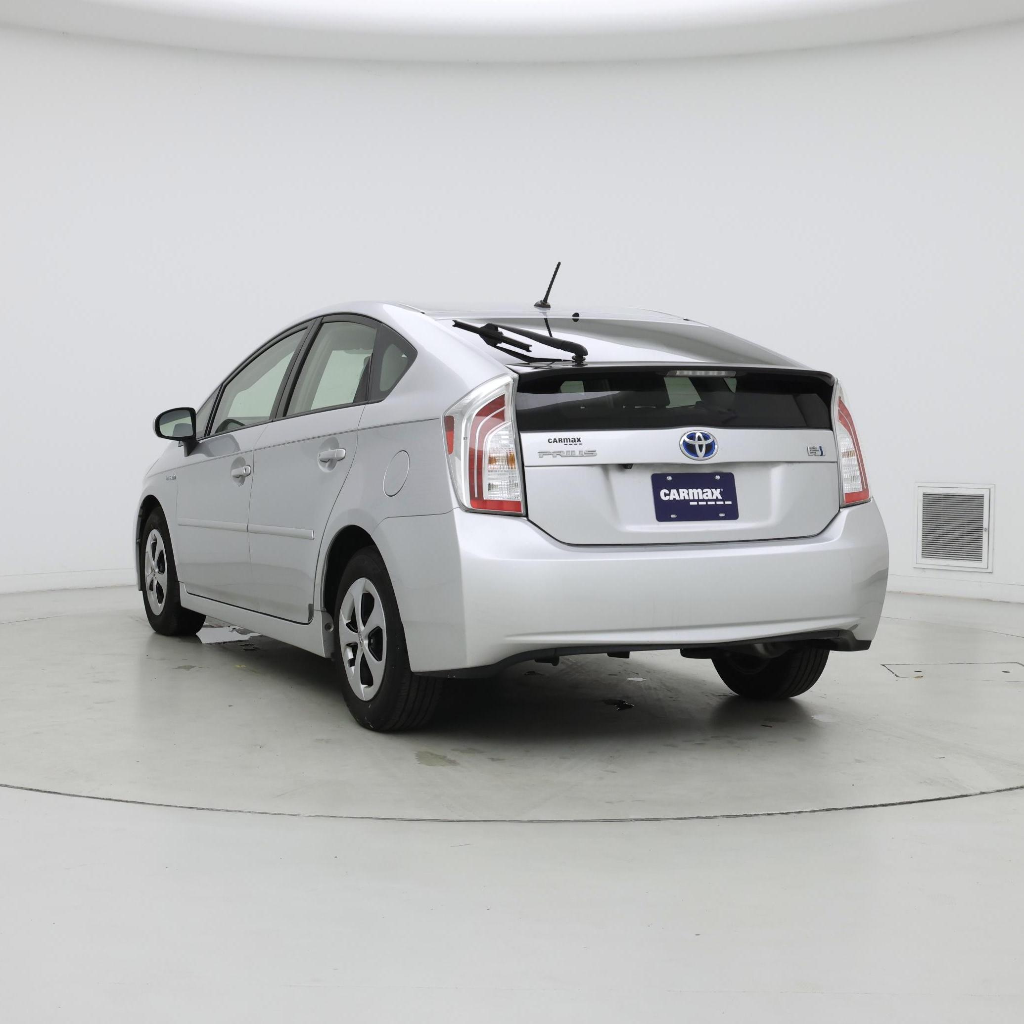 Thumbnail: 2015 Toyota Prius - 2