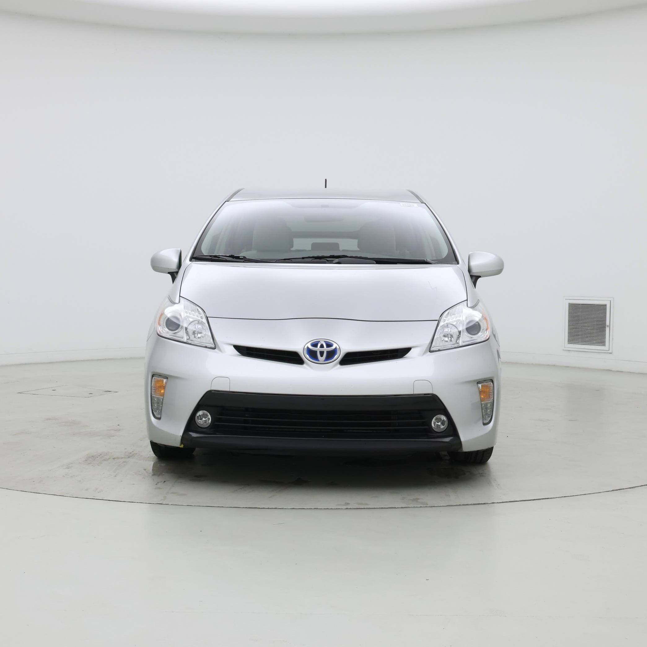 Thumbnail: 2015 Toyota Prius - 5