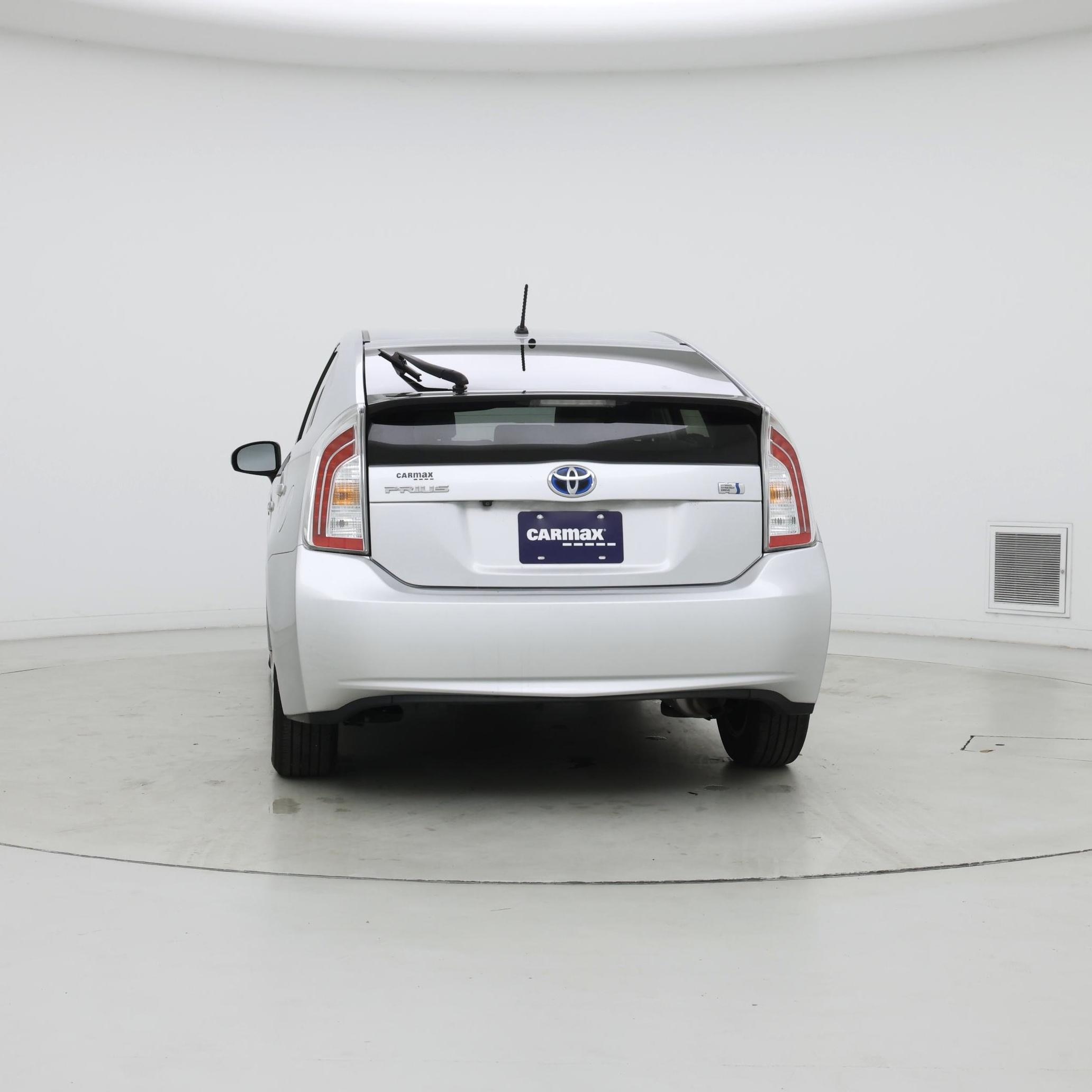 Thumbnail: 2015 Toyota Prius - 6