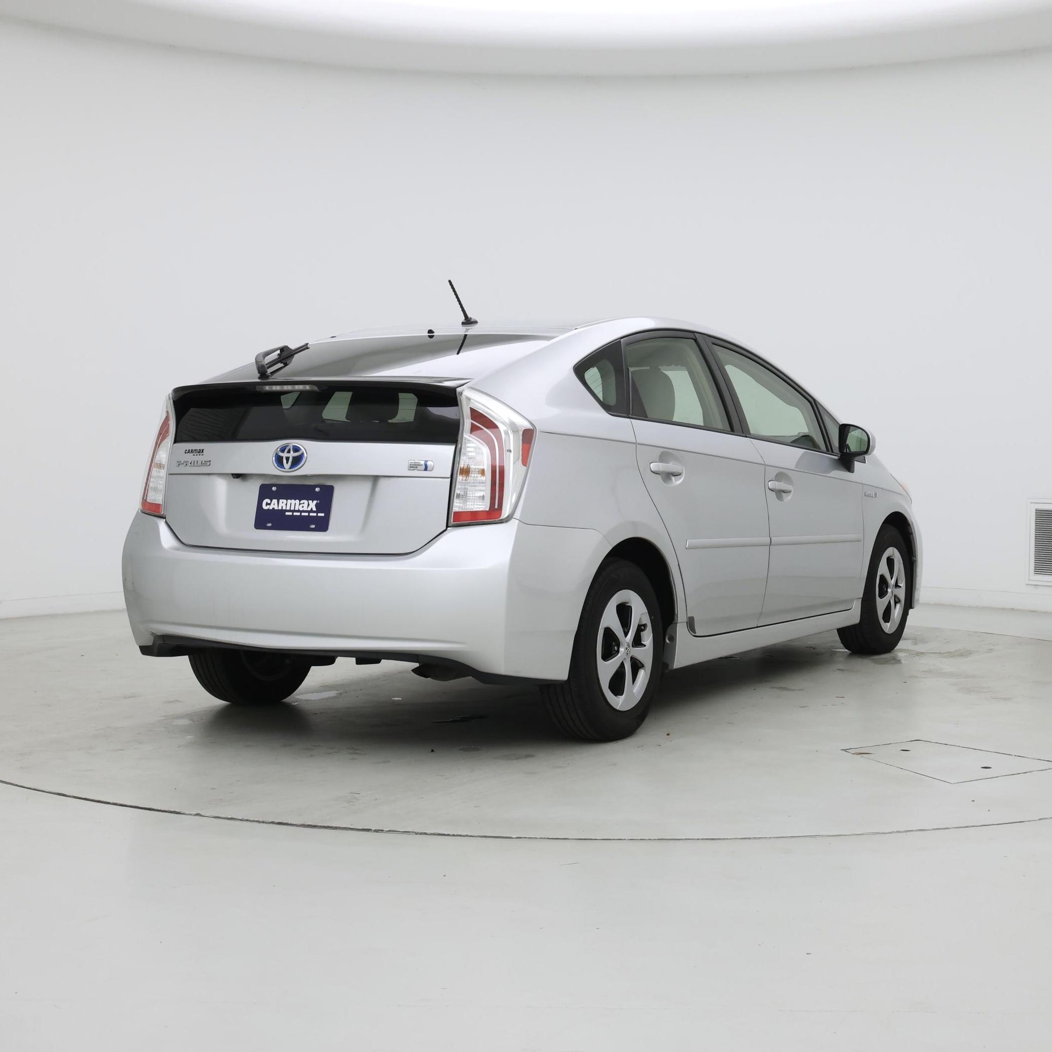 Thumbnail: 2015 Toyota Prius - 8