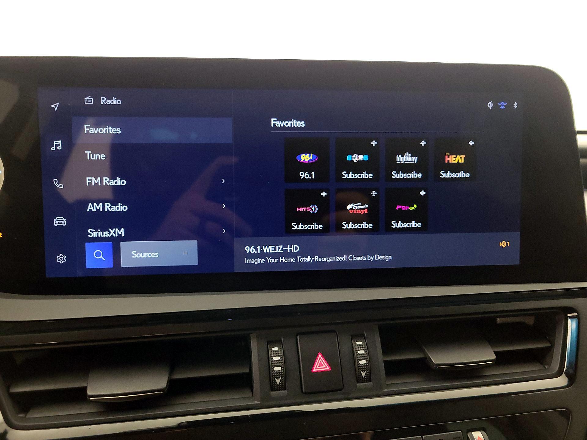 Thumbnail: 2025 Lexus ES - 15