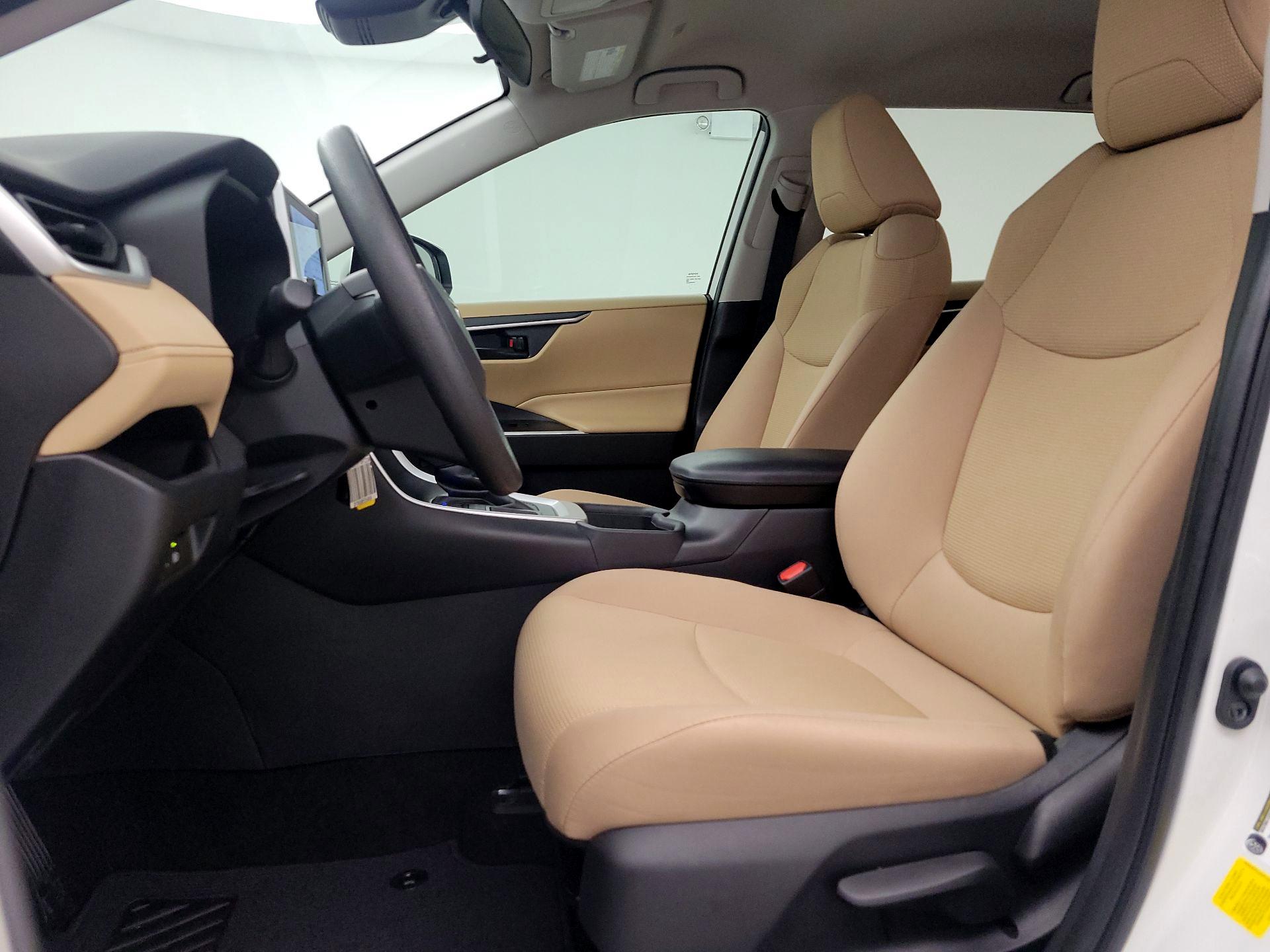 Thumbnail: 2023 Toyota RAV4 - 11