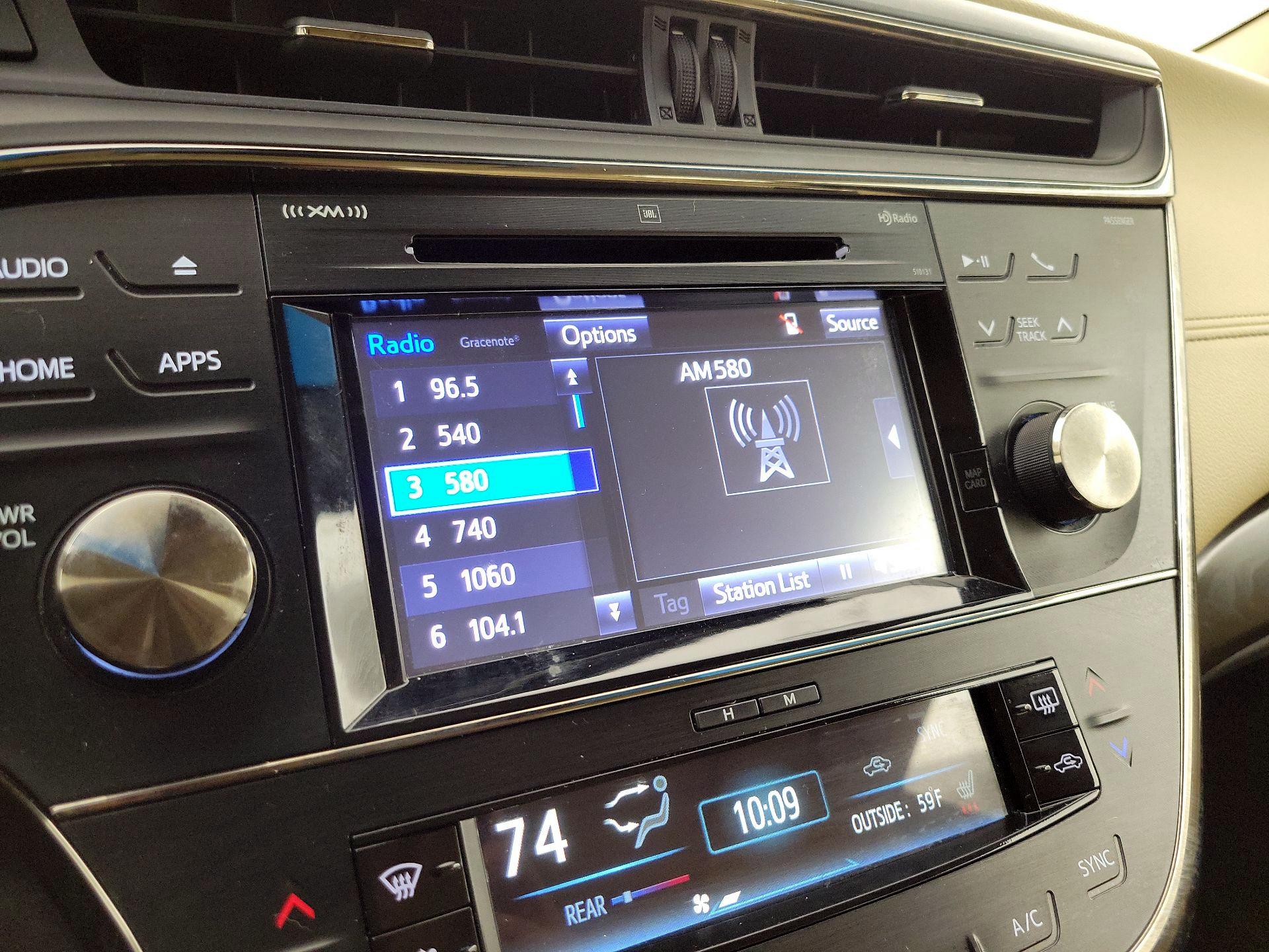 Thumbnail: 2016 Toyota Avalon - 16