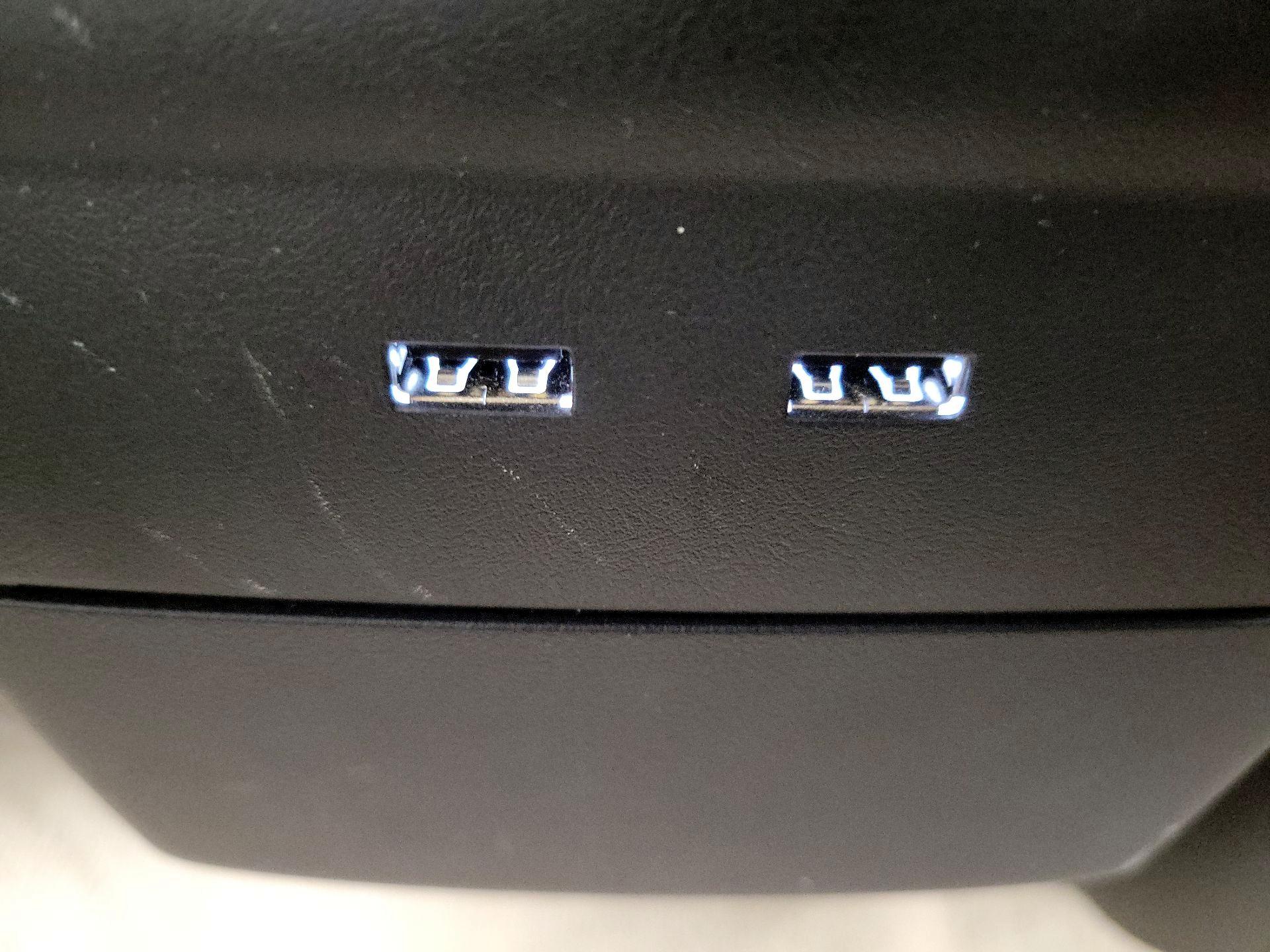 Thumbnail: 2019 Tesla Model S - 18