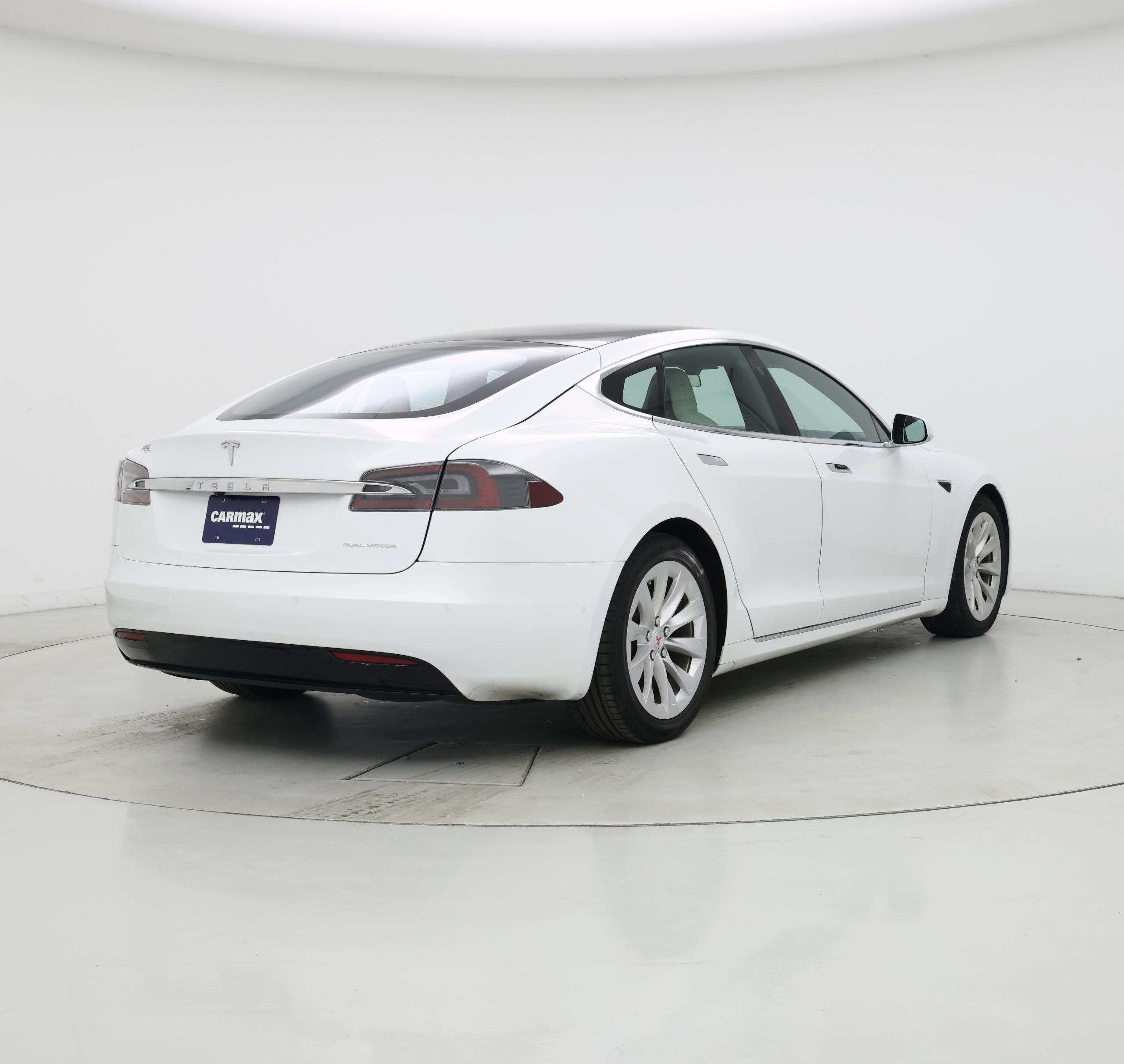 Thumbnail: 2019 Tesla Model S - 8