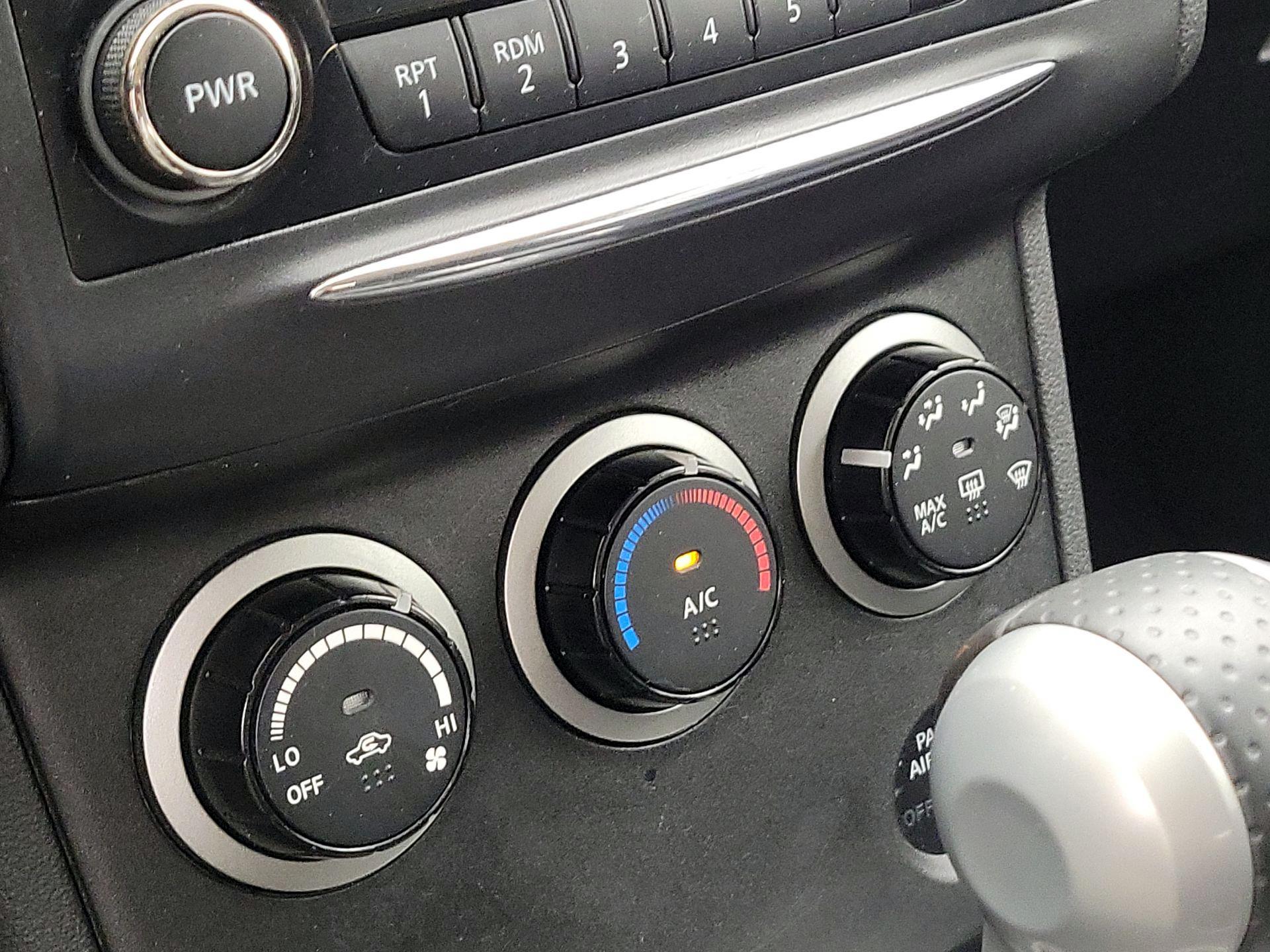 Thumbnail: 2015 Nissan Rogue - 16