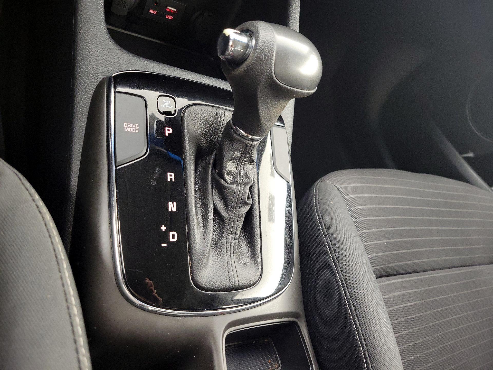 Thumbnail: 2017 Kia Forte - 17