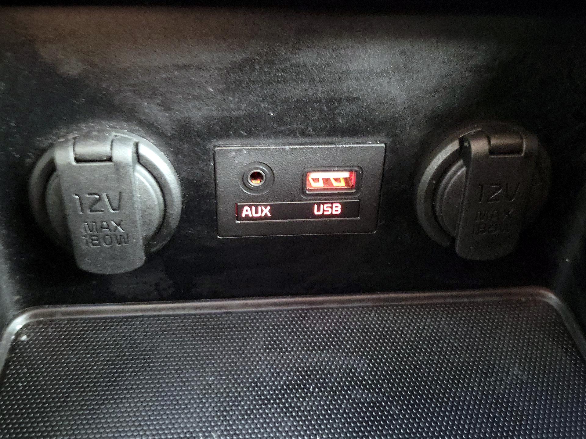 Thumbnail: 2017 Kia Forte - 18