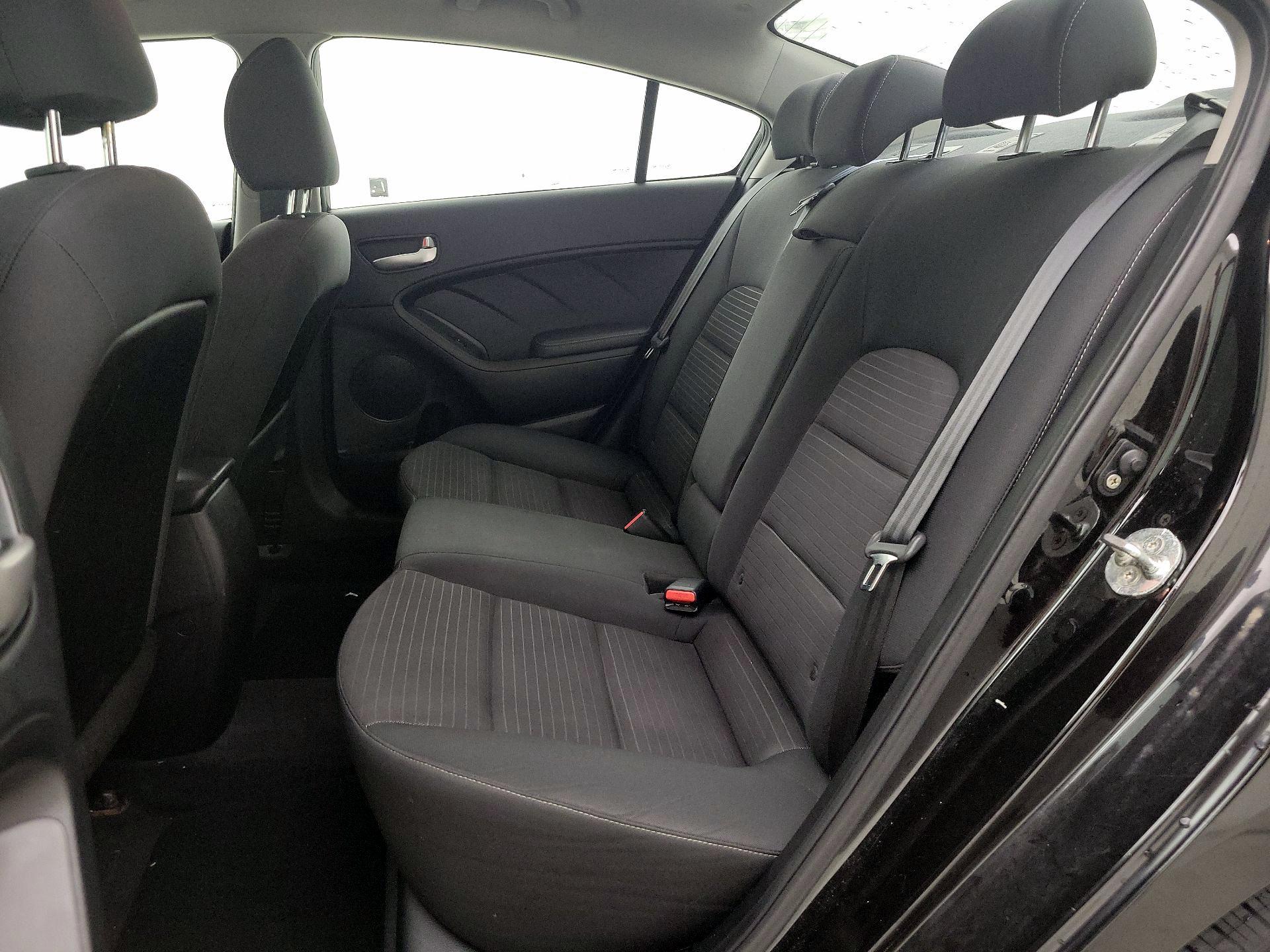 Thumbnail: 2017 Kia Forte - 19