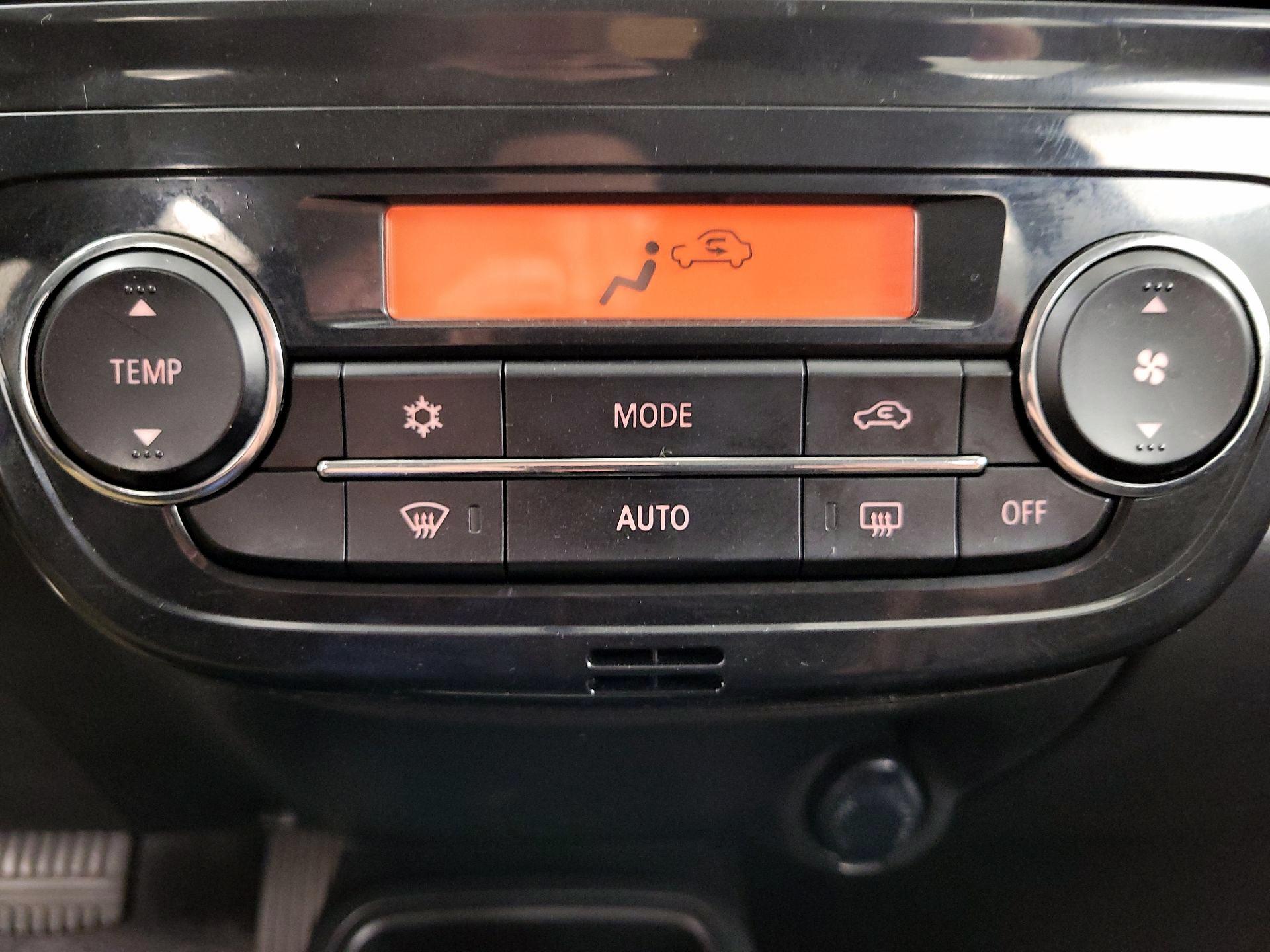 Thumbnail: 2020 Mitsubishi Mirage - 16