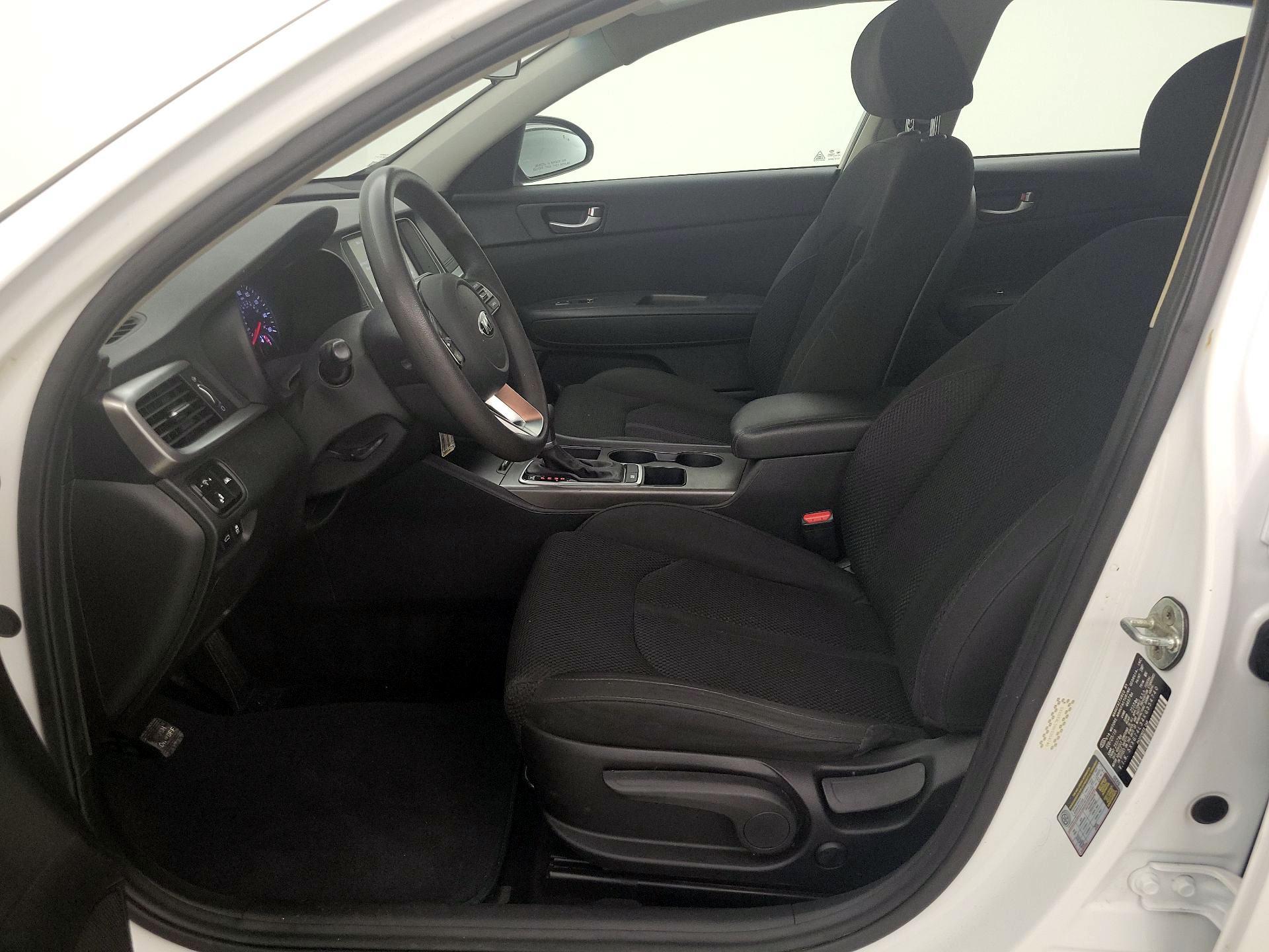 Thumbnail: 2019 Kia Optima - 11