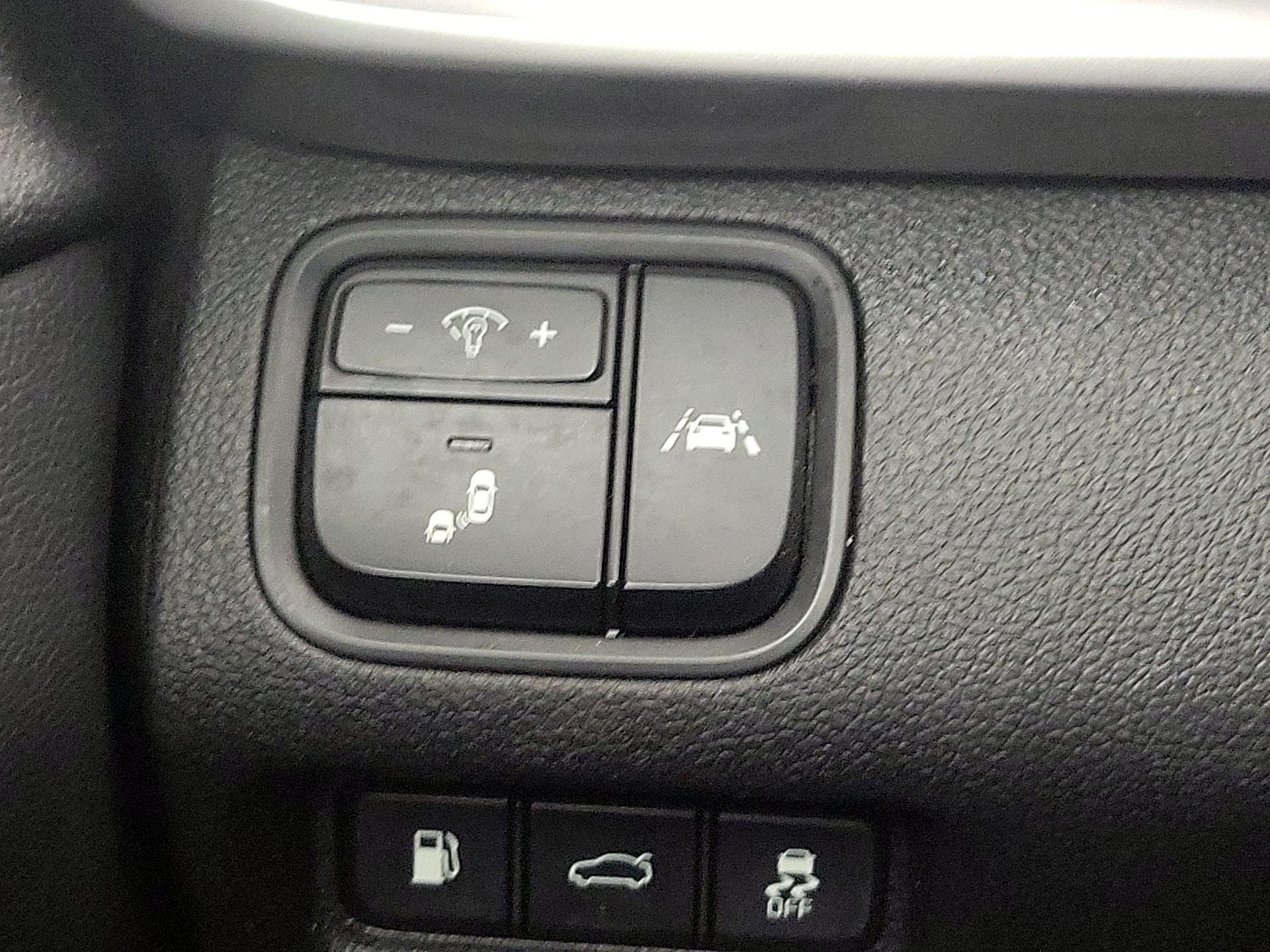 Thumbnail: 2019 Kia Optima - 13