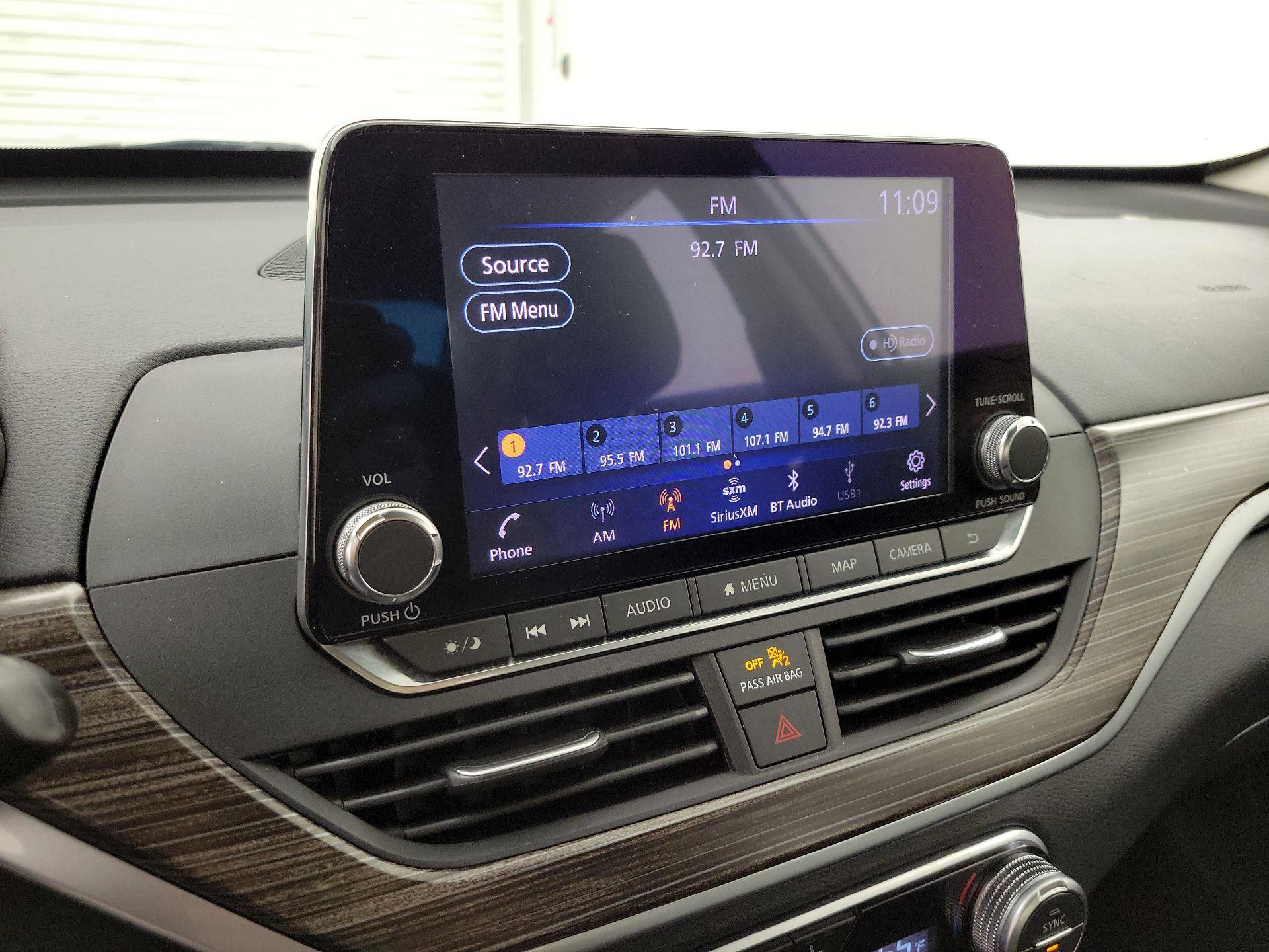 Thumbnail: 2019 Nissan Altima - 16