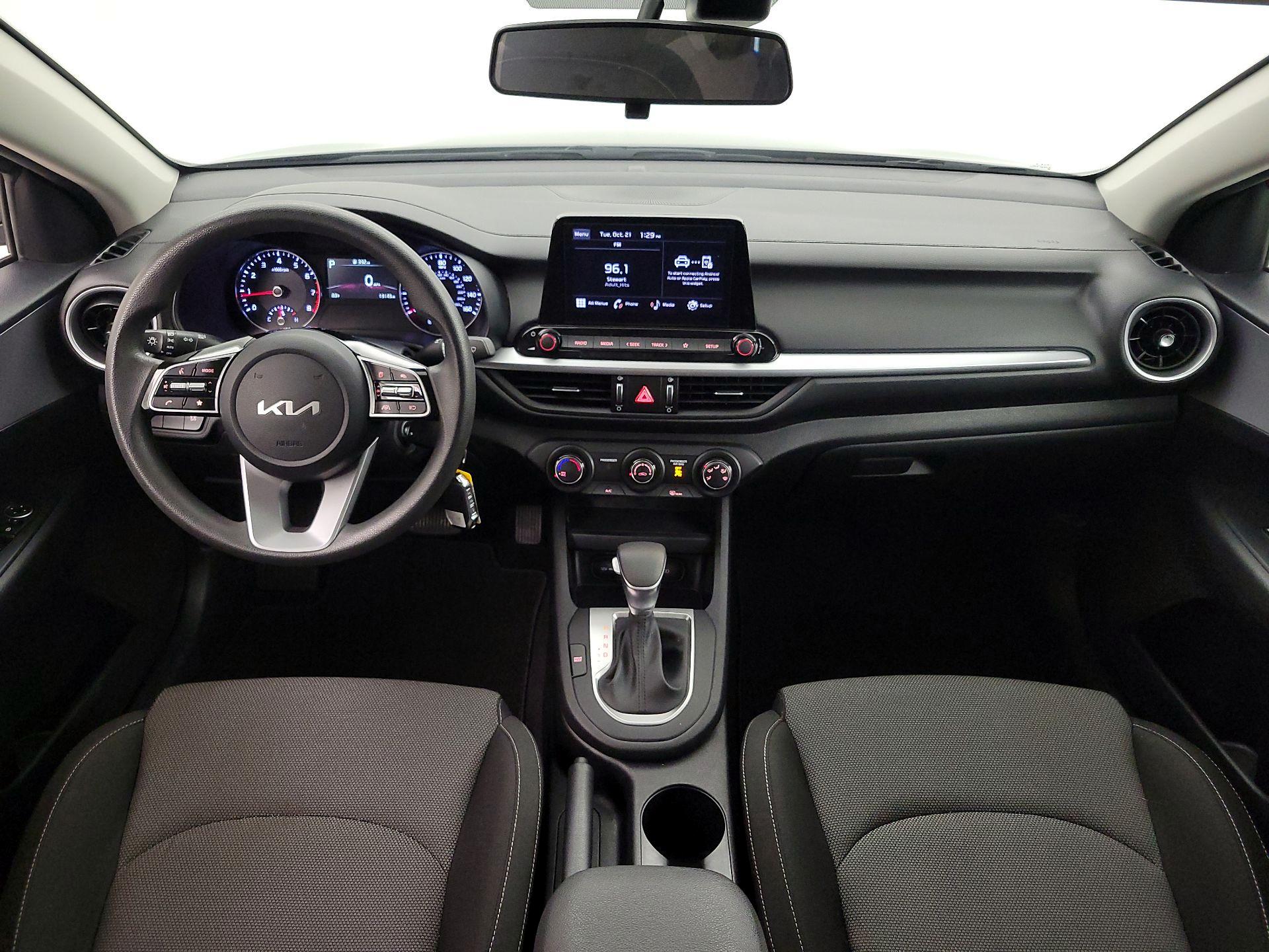 Thumbnail: 2024 Kia Forte - 9