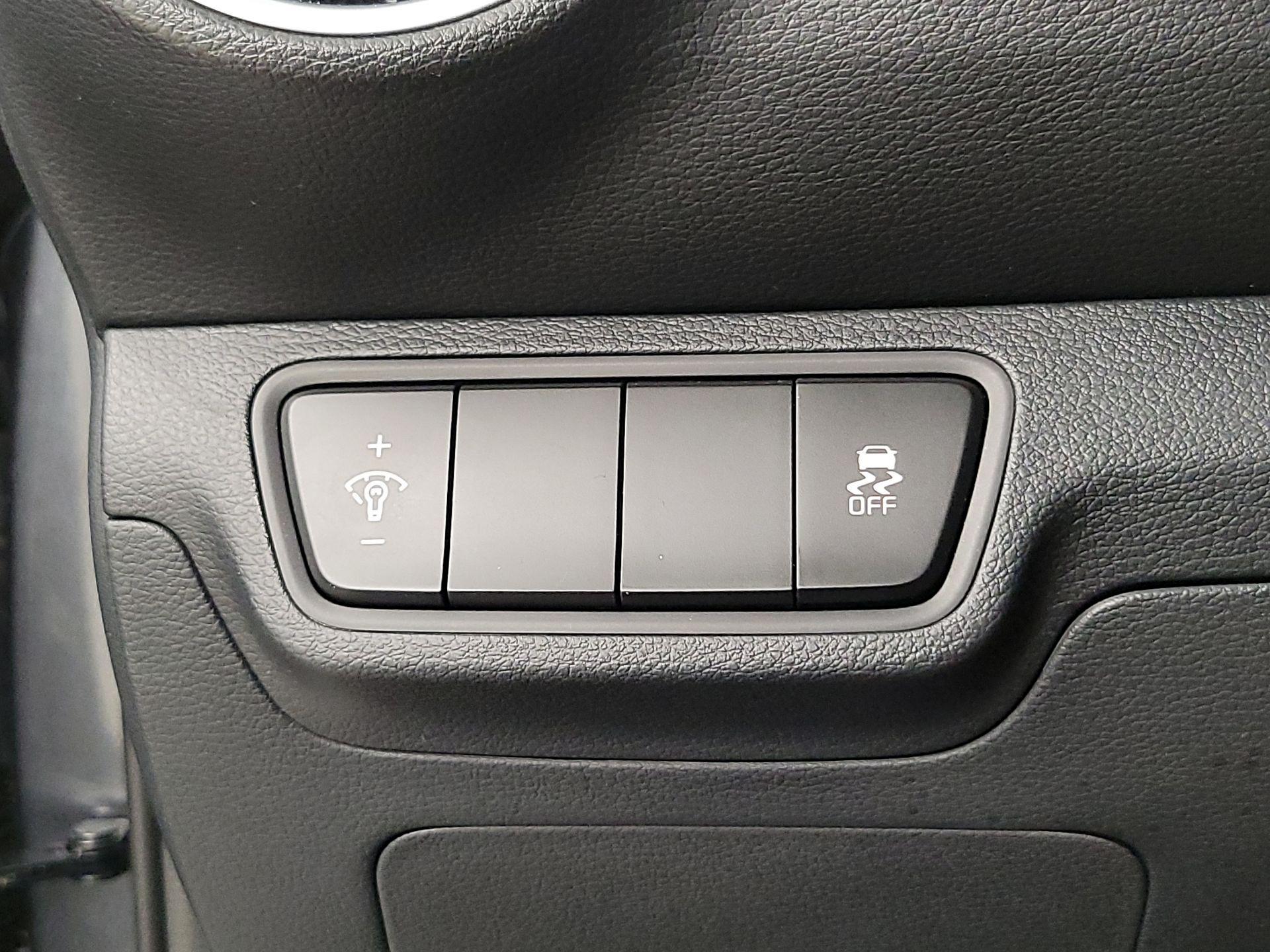 Thumbnail: 2024 Kia Forte - 13