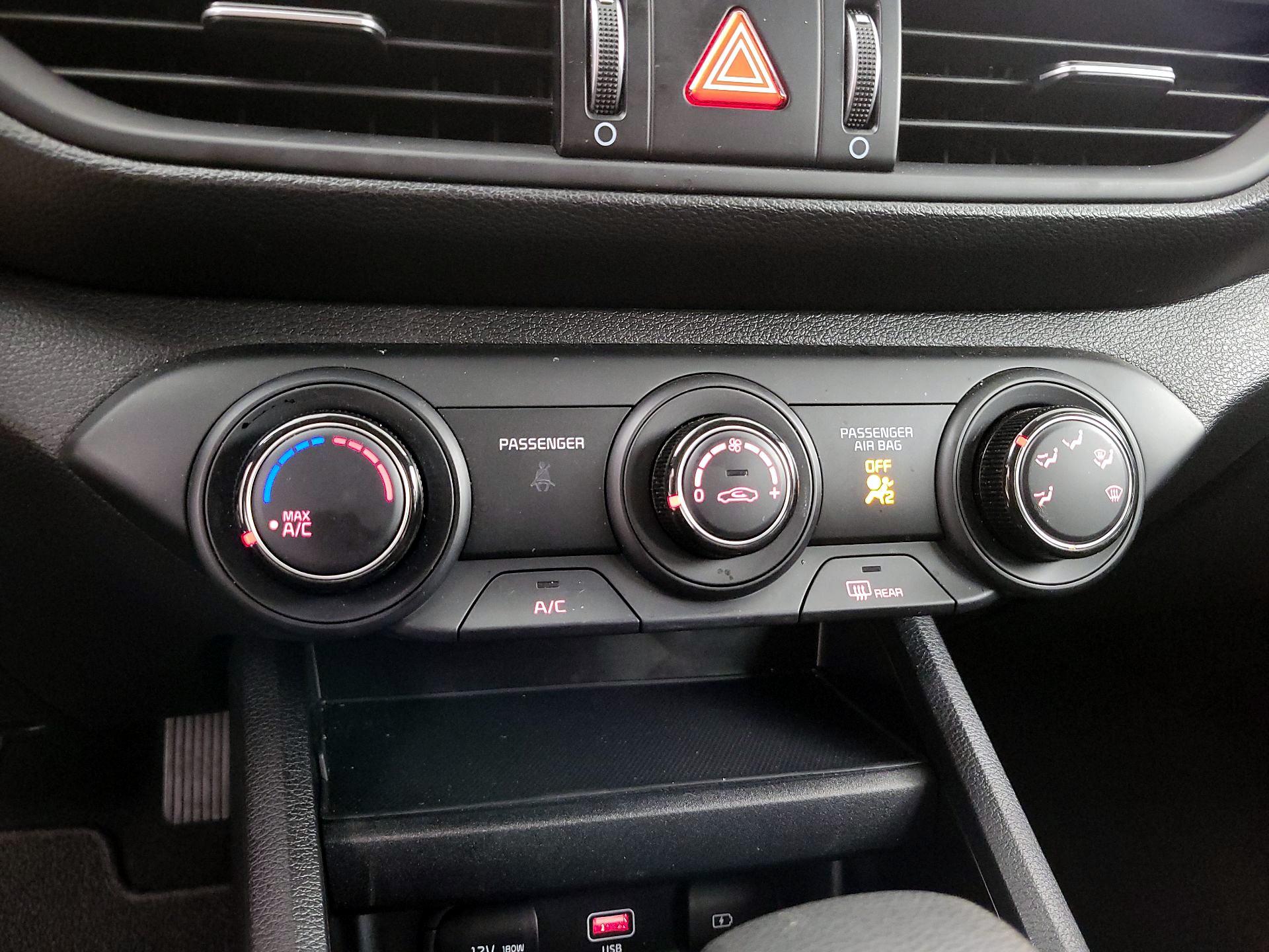 Thumbnail: 2024 Kia Forte - 16